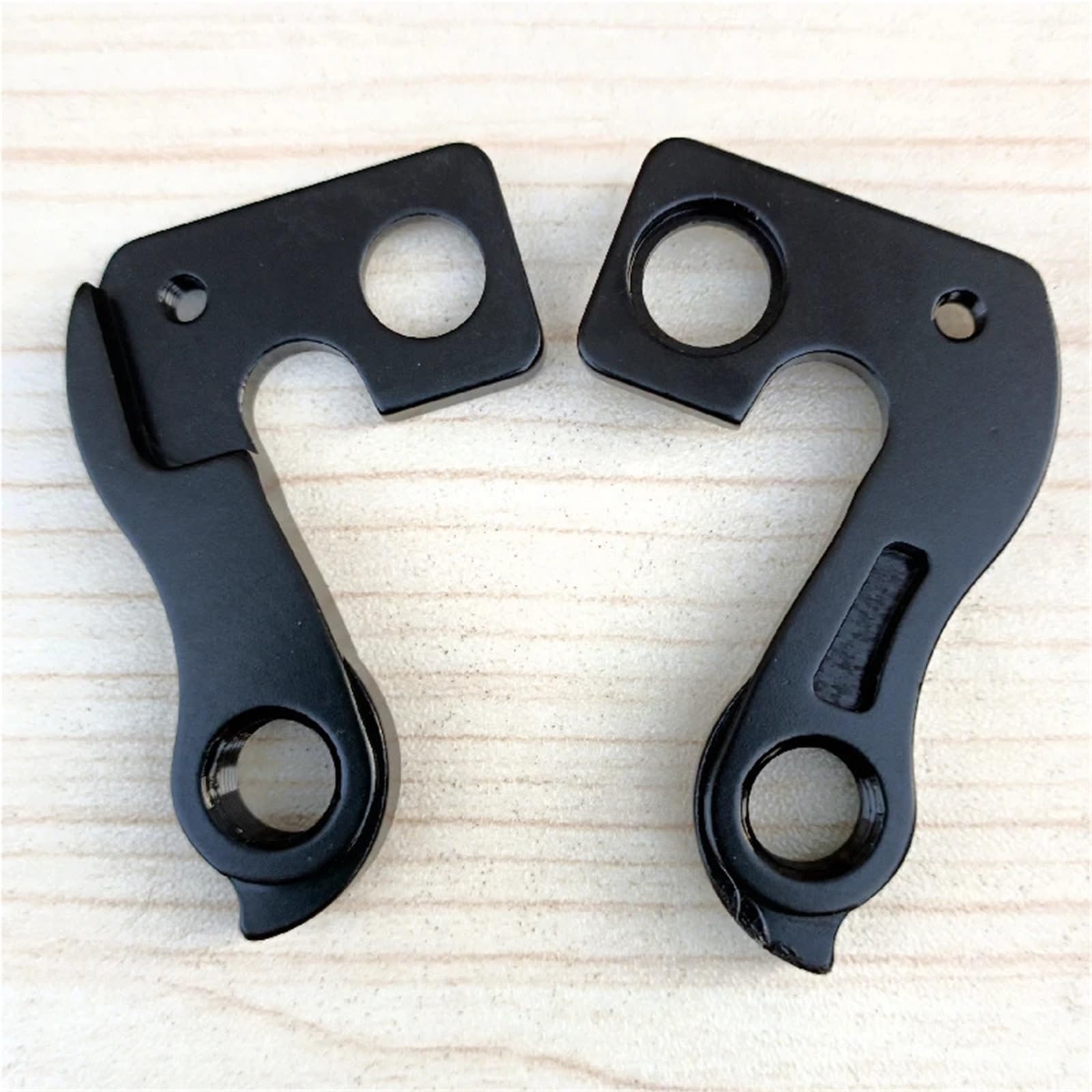 1 pièce de pièces de vélo, Pattes de dérailleur arrière for P/A/R/D/U/S R/O/B/I/N E/V/O, Cintre de dérailleur arrière, Cadre de VTT en Carbone Gravel 29 Pouces