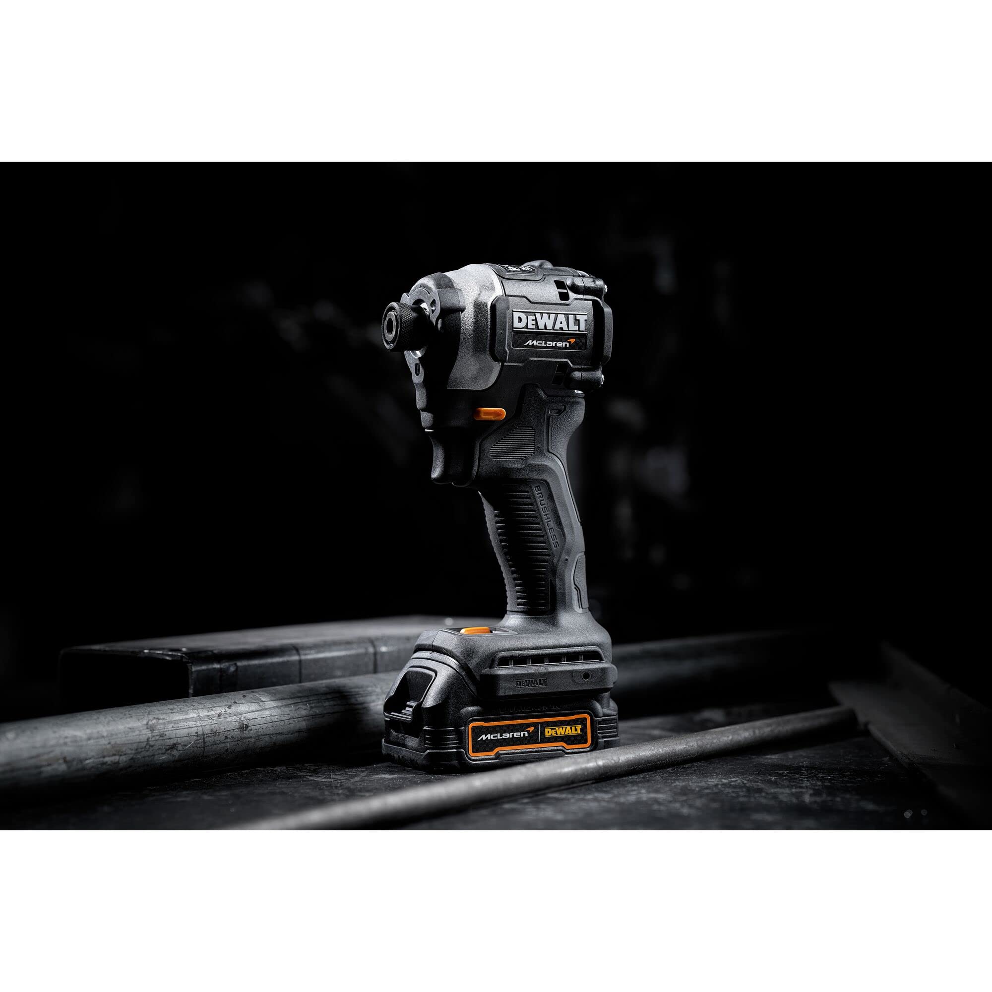 DEWALT McLaren Design - Avvitatore a percussione a batteria, DCF85ME2GT-QW, 18 V, 1,7 Ah, 1/4 pollici