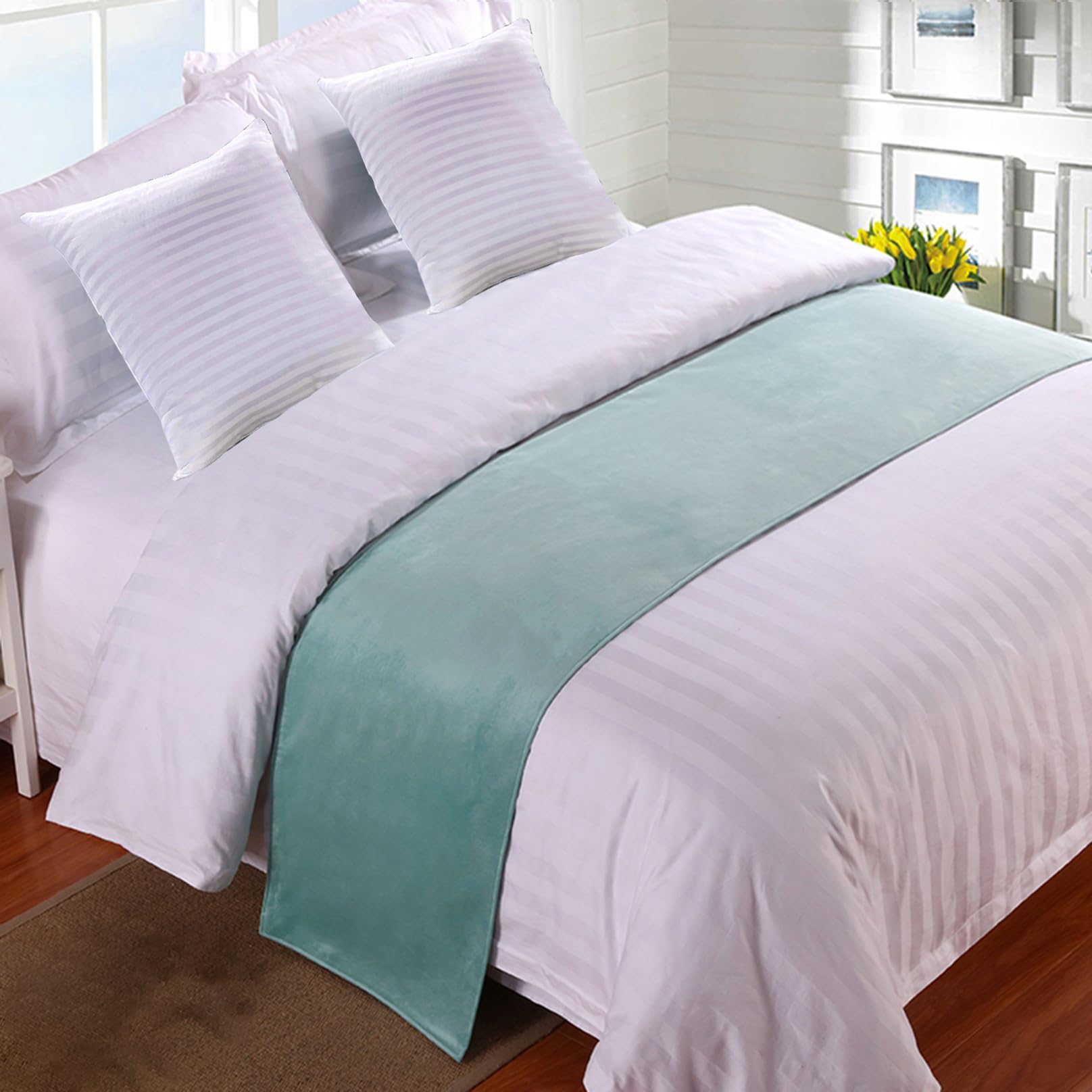 LEEMQCYA Velvet Bed Runners Bedspread Cover Solid Soft No Fading Bed Scarf Protection for Bedroom Wedding Room Home Hotel Bedding Decorations,Blue Green-45x210cm for 1.5m bed