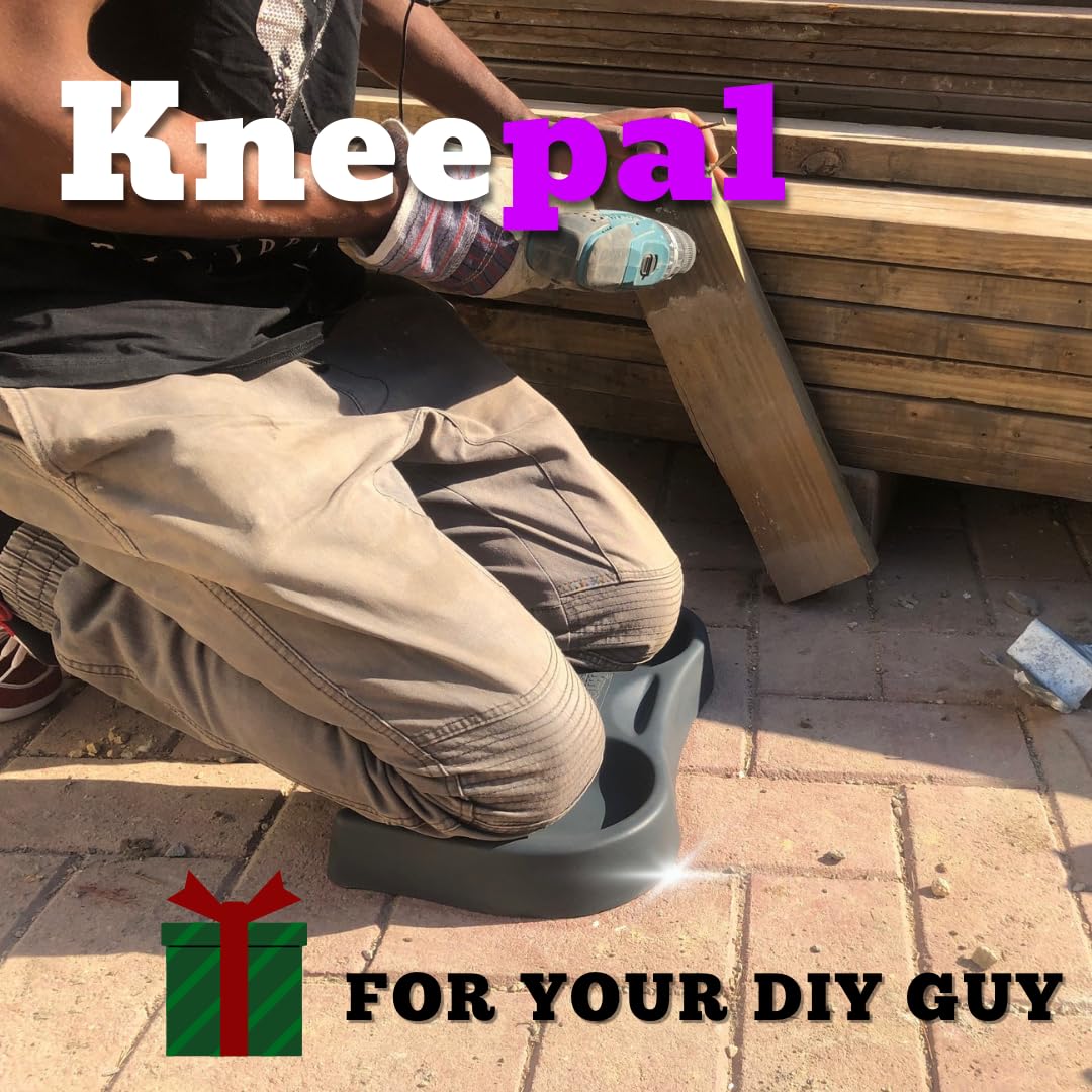 The original is here. This ultra-thick kneeler's patented design offers a quality alternative to collapsible flat foam pads. Beloved by gardeners, Moms, yoga buffs, fitness peeps.