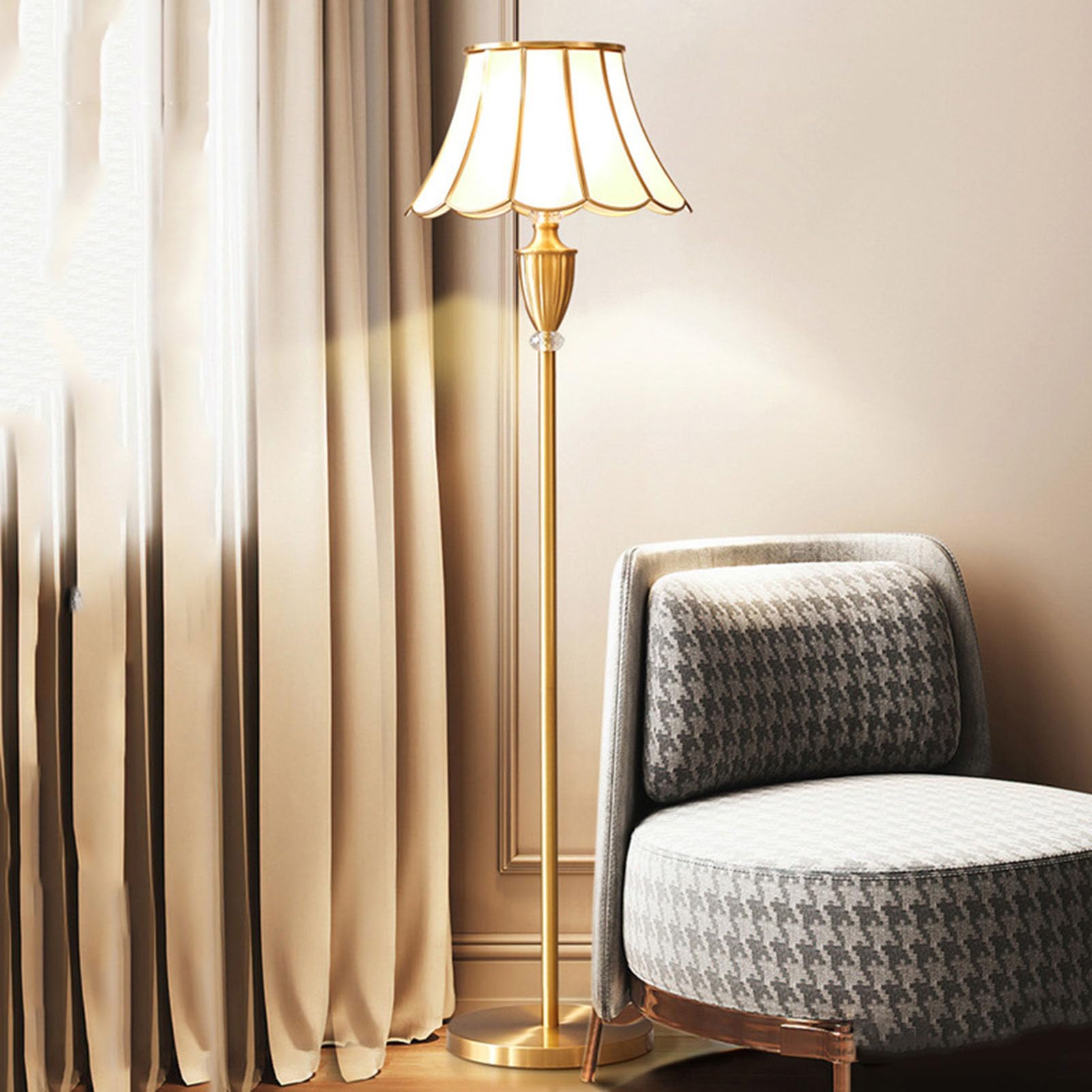 Lampa podłogowa, stojąca 145 cm wysokości, antyczny mosiądz, metalowa kolumna, złoty brąz, klosz dzwonka do salonu, czytelnia, sypialnia rodzinna, dom