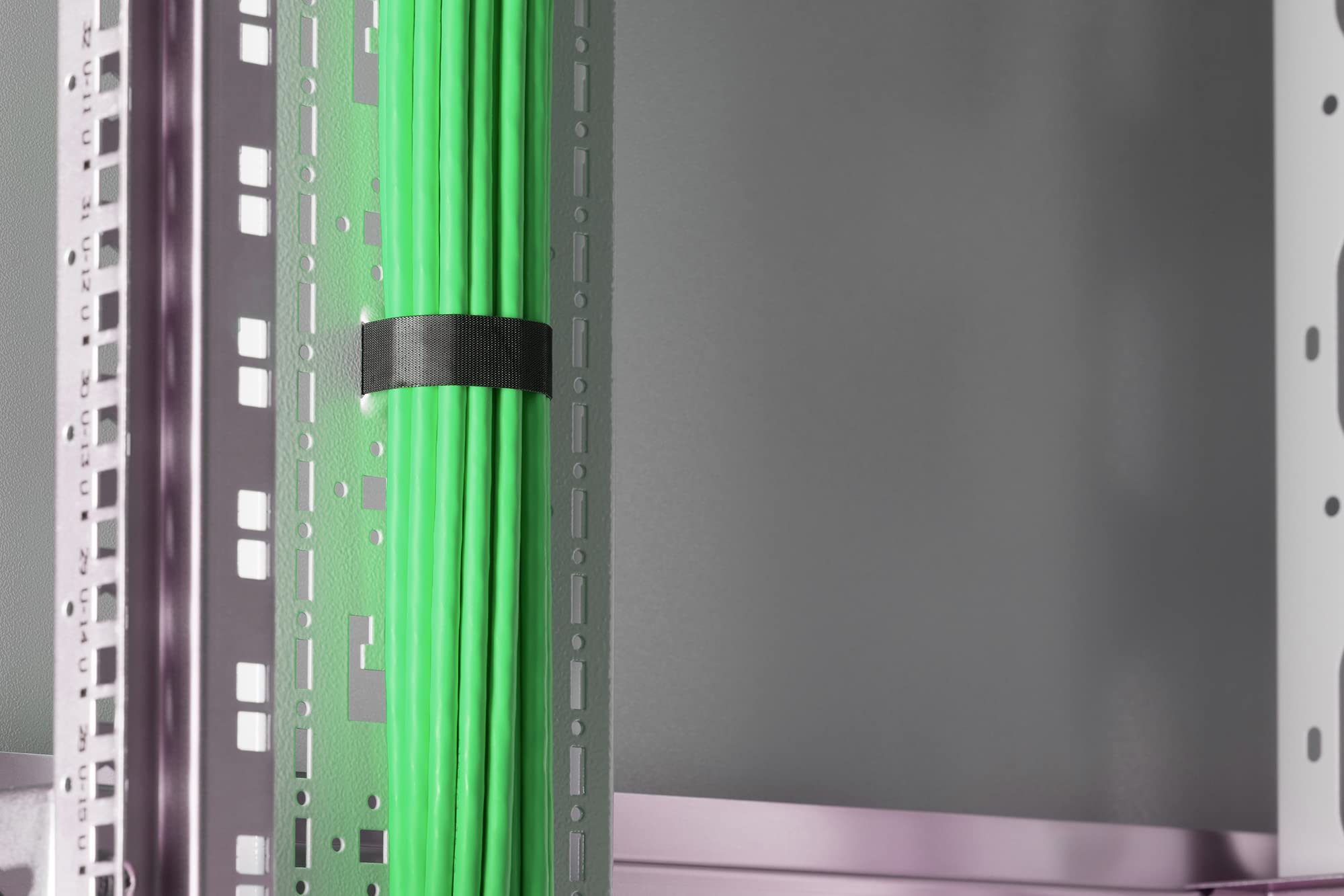 DIGITUS Kabel sieciowy Cat 8.2 100 m – S-FTP (PiMF) Simplex – BauPVO Dca - LSZH (bezhalogenowy) – 2000 MHz, miedź AWG 22/1 – Kompatybilny z PoE++ – Kabel LAN, kabel Ethernet – Zielony