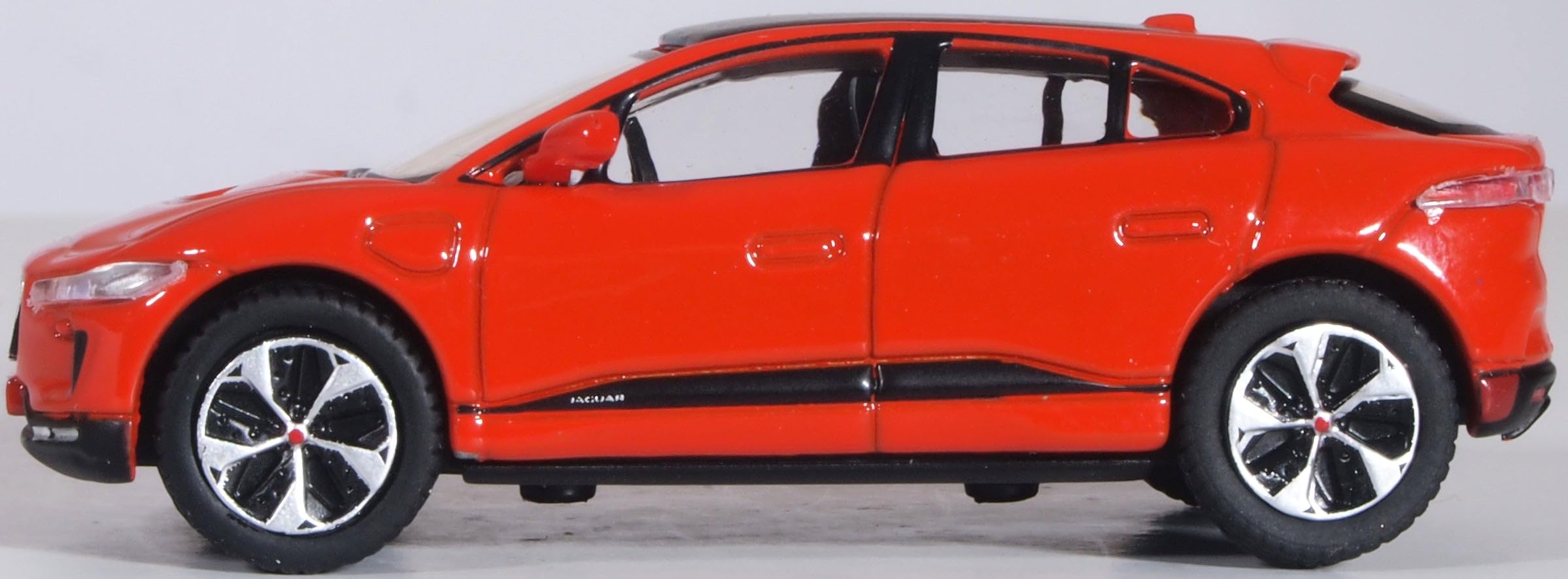 Oxford Diecast 1:76 Photon Red Jaguar I Pace Collectable model