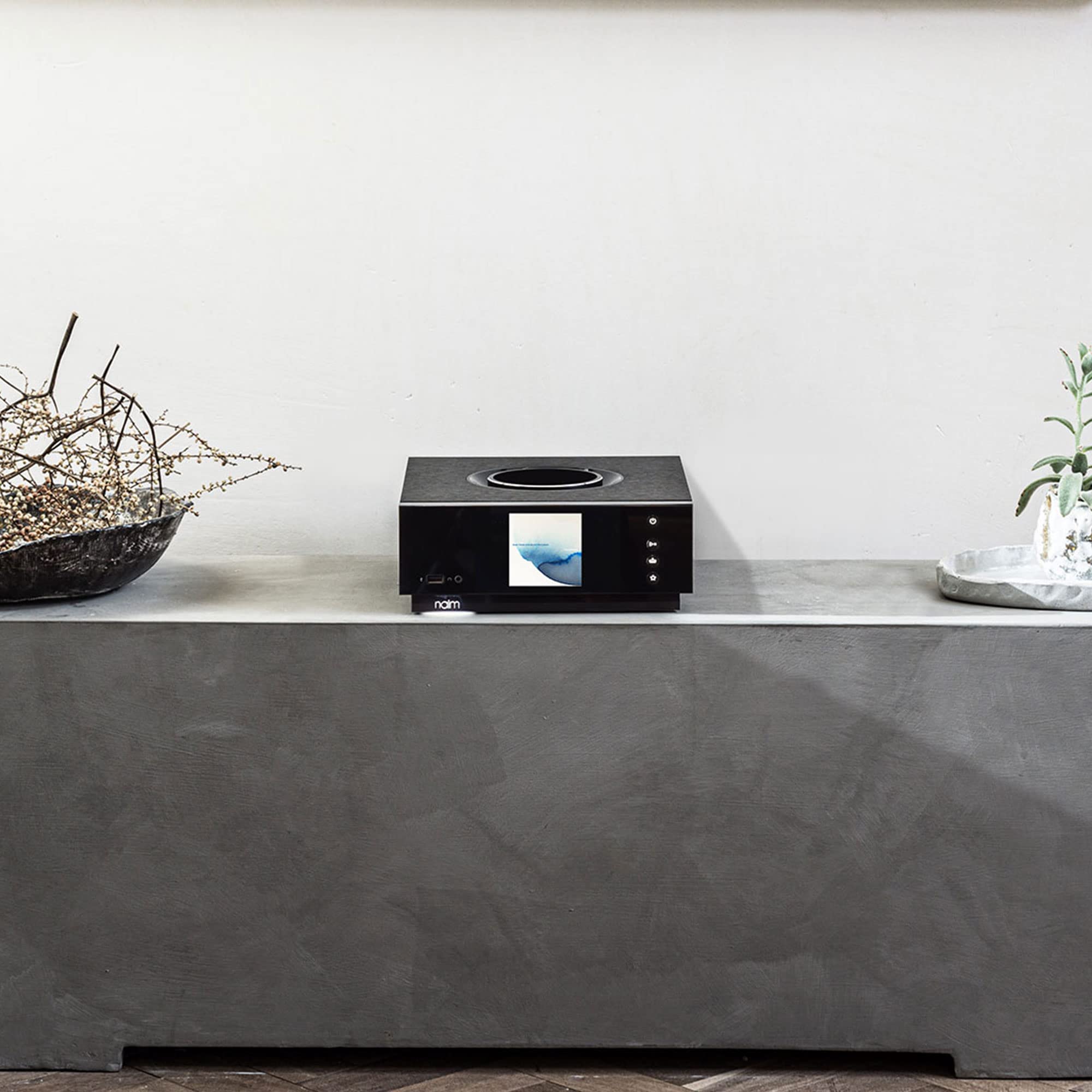 Naim Uniti Atom - Amplificateur réseau stéréo 2 x 40 Watts - DAC Burr-Brown - Wi-FI AC/Bluetooth aptX - Google Cast Audio/AirPlay - Multiroom - USB/HDMI Arc (Catégorie : Ampli HiFi)