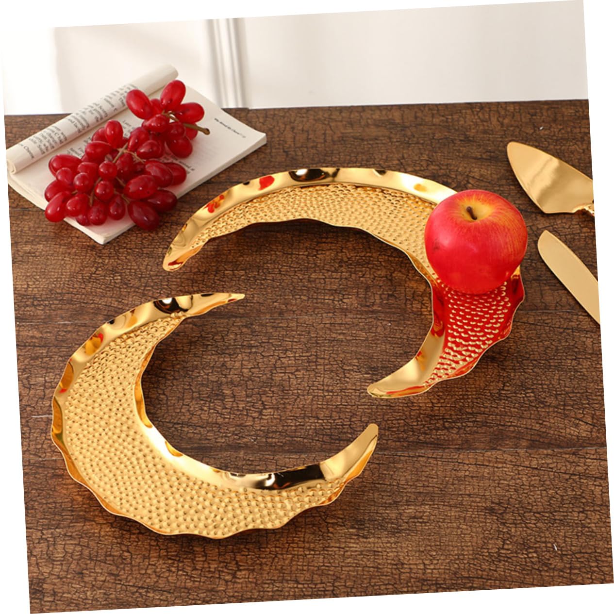 Plato de Servicio Forma de Luna Europeo Bandeja Multifuncional para Aperitivos Dulces y Frutas Decorativo y Resistente para Cocina y Restaurante