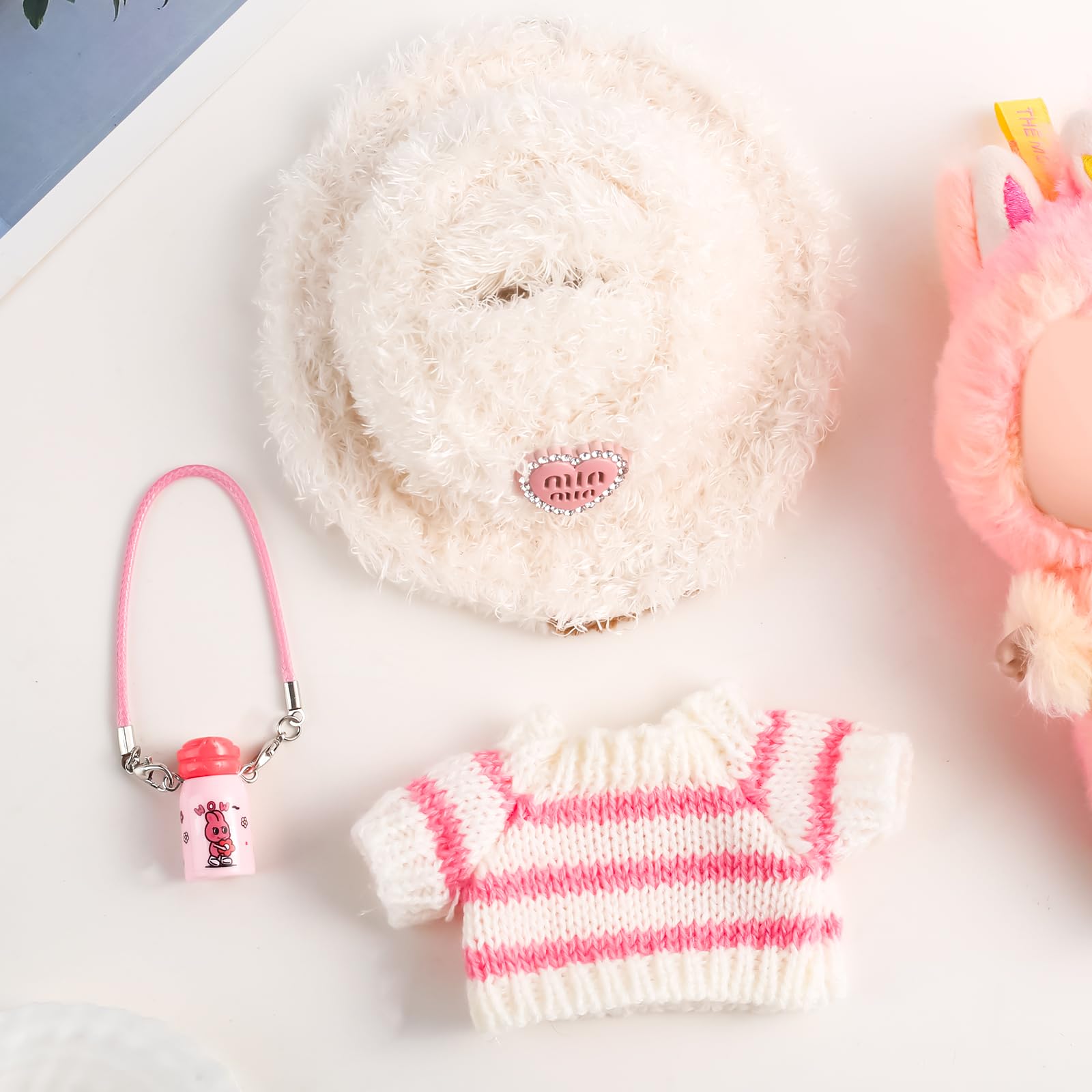 Chritice 3 Stück Puppenkleidungs Set für Puppe,Kompatibel mit Labubu,Rosa Pullover,Hut & Wasserflasche,Vinyl Plüschtier Rosa Outfit Accessoires Puppenzubehör für Puppen - 2