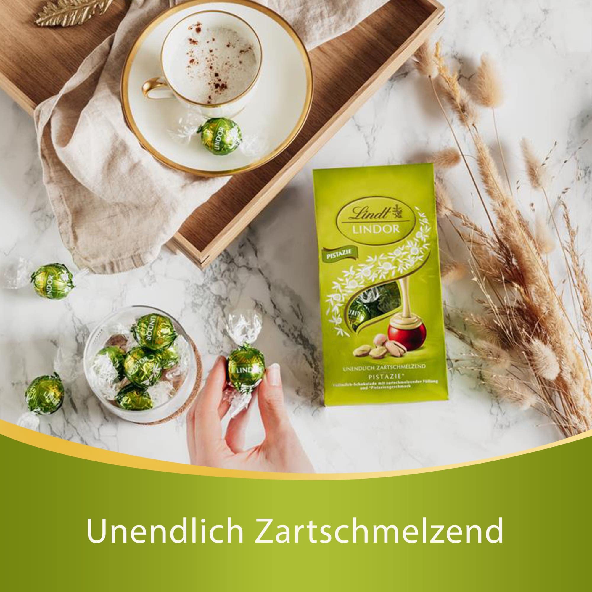 Lindt Czekolada LINDOR kulki pistacji, promocja | 137 g worek | ok. 10 kulek czekolady pełnomlecznej z delikatnie topiącym się pistacjowym wypełnieniem | prezent na pralinki | prezent z czekolady