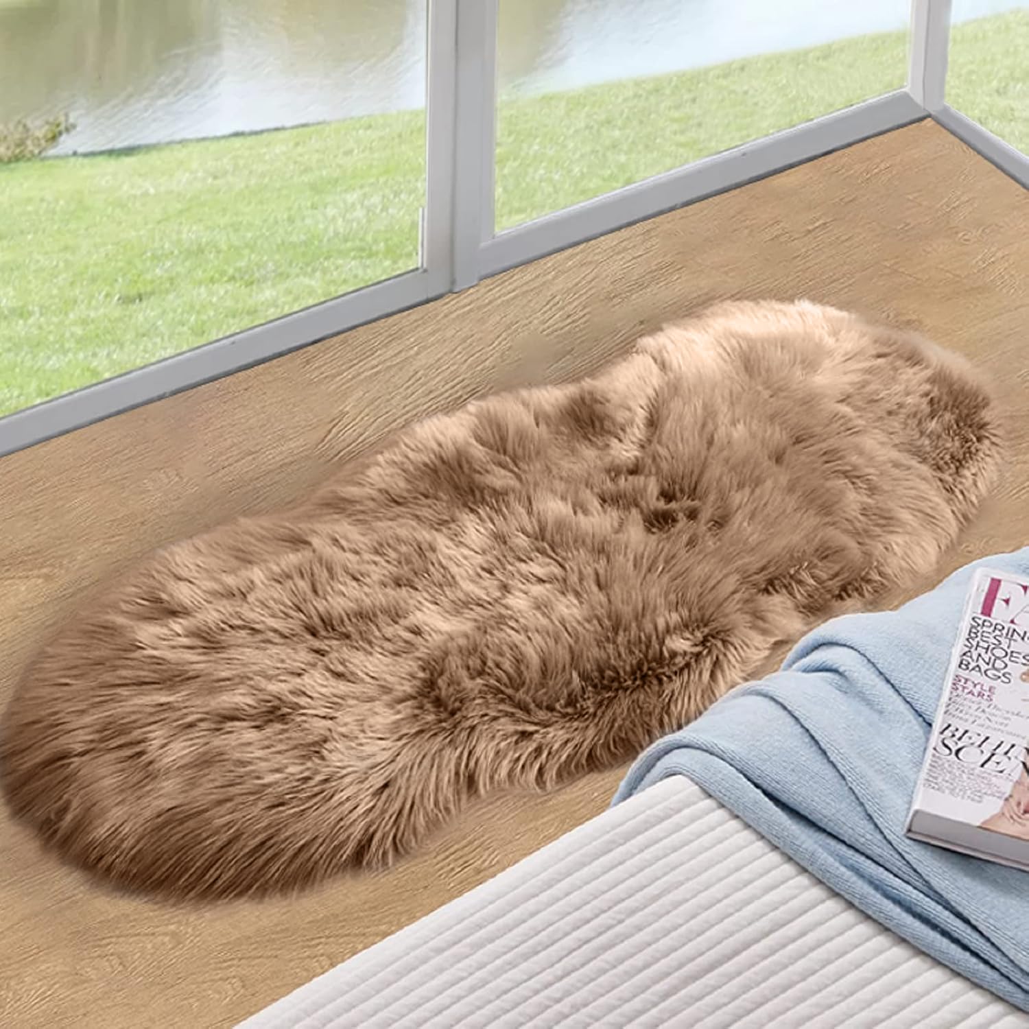 ORINOVA Kunstfell Teppich Fellteppich Beige Flauschig 60x120 cm Kuschelteppich Schlafzimmer Bettvorleger Weich Waschbar Wohnzimmer Fellform