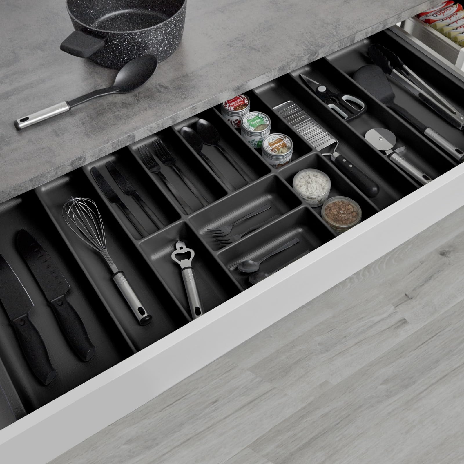 ORGA-BOX 3 Range-couverts Profondeur : 473 x Largeur : 1091 mm anthracite avec structure Canvas pour tiroirs de 120, par ex. dans les cuisines Nobilia/Noblessa à partir de 08.2012.