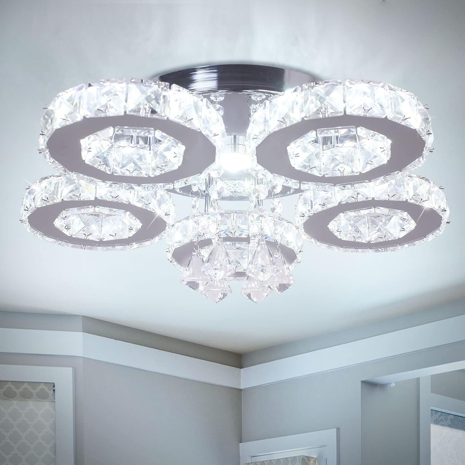 diisunbihuo Modern Crystal Ceiling Light LED Chandelier Five Rings