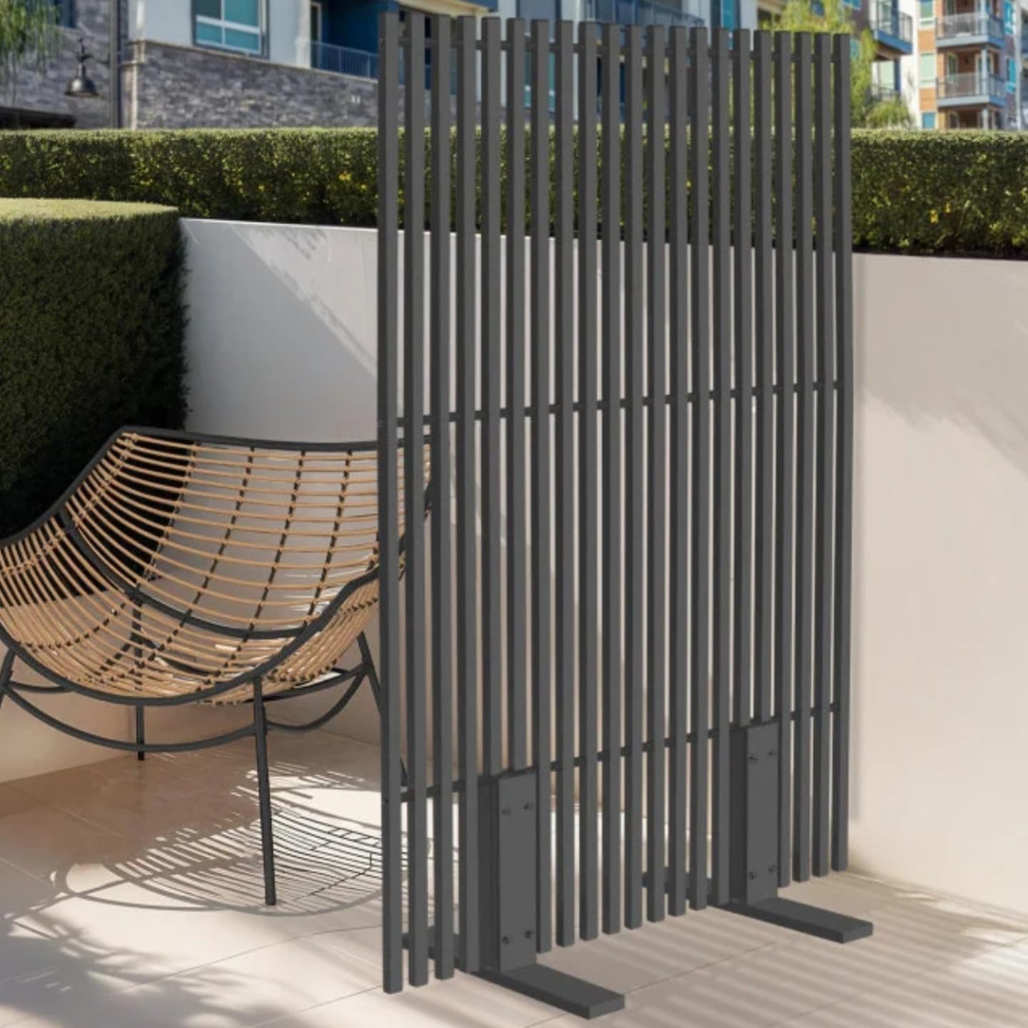 IDMarket - Paravento Decorativo Traforato 80 x 150 cm con lamelle Verticali in Metallo Grigio Antracite | Con feritoie verticali, metallo grigio antracite