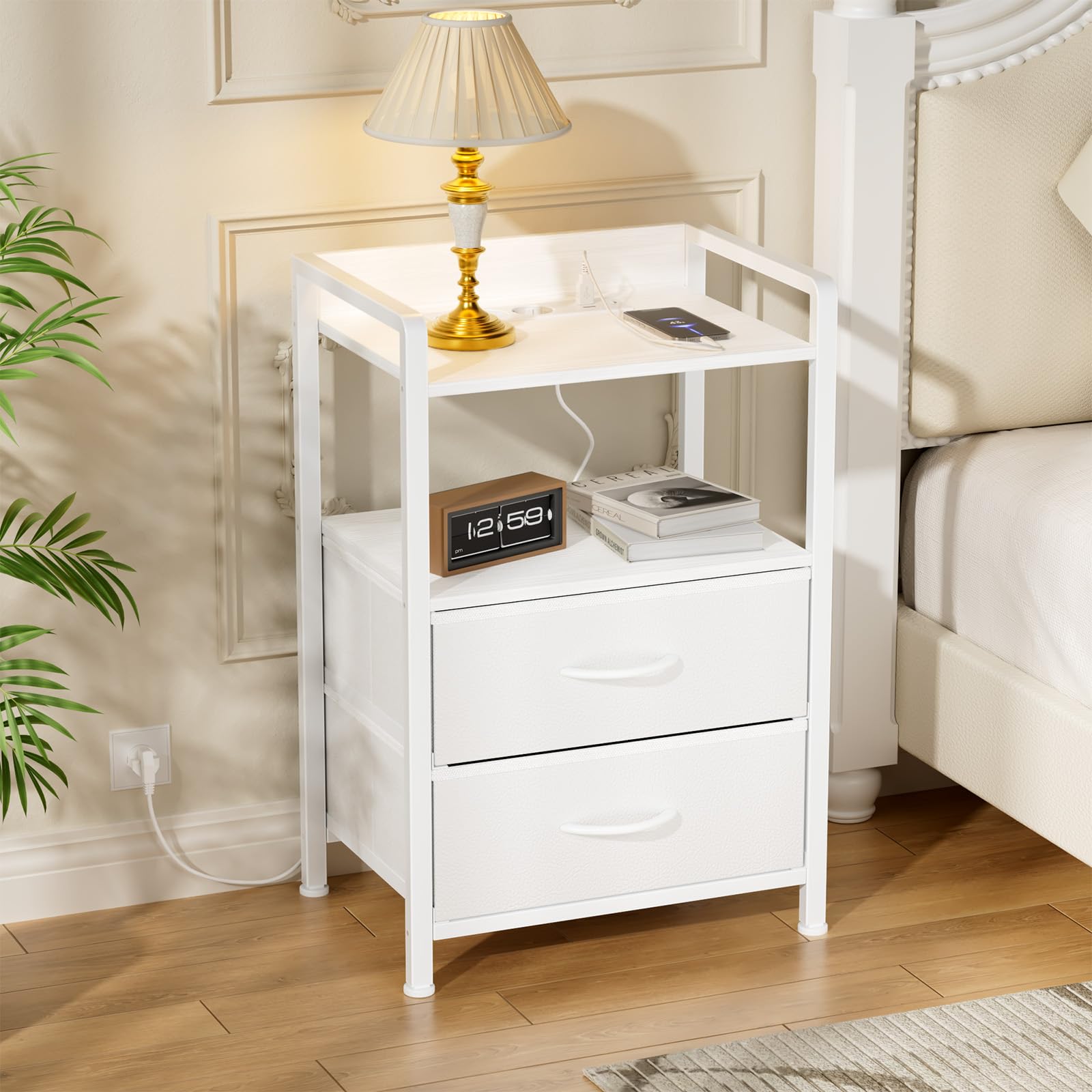YOUDENOVA Comodino Camera da Letto, Set di 2 Comodini con Luci LED, Presa di Corrente e 2 Porte USB, ComodinI Moderno con 2 Cassetti in Tessuto e 2 Livelli, 30 x 40 x 62cm, Bianco Nuvola