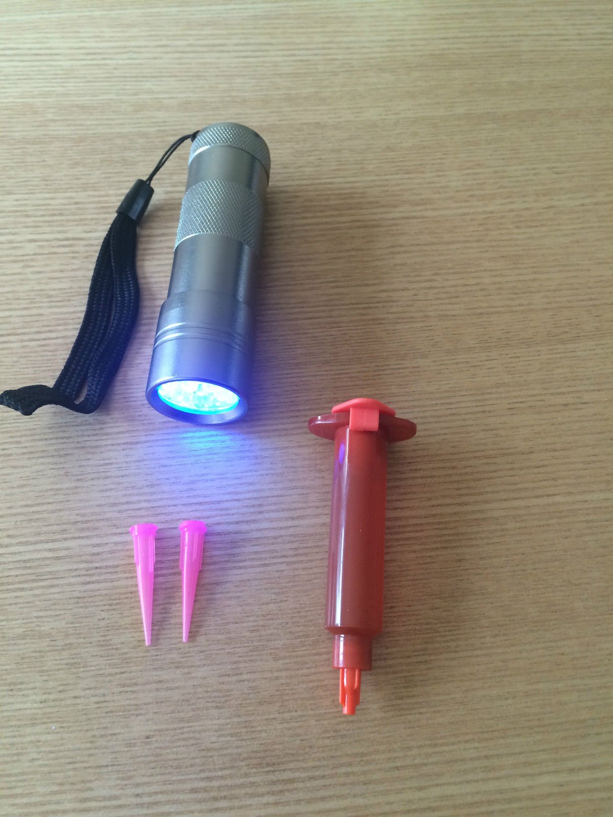 12 LED UV Torche et 10ml Résine UV, Colle (Léger) pour Montage de Mouches
