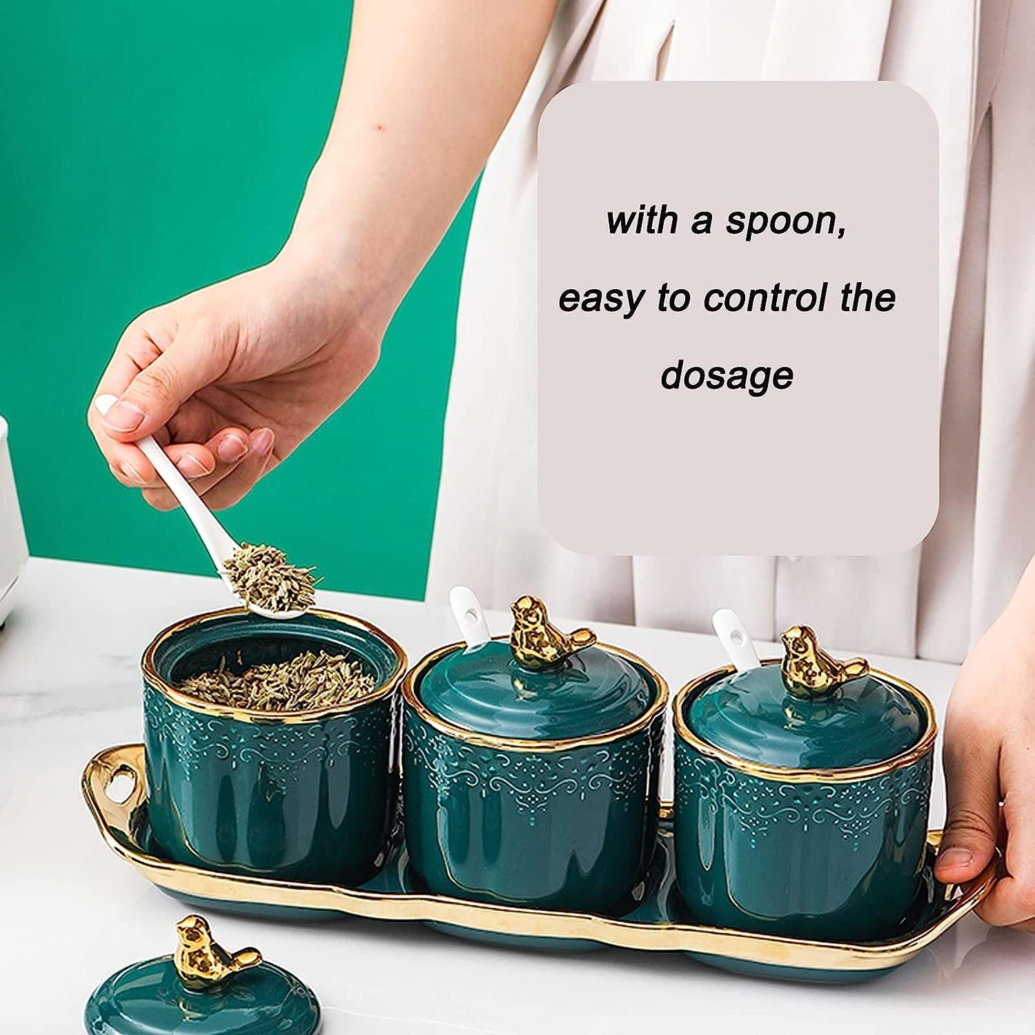 Scatola per condimenti Barattoli per spezie in ceramica Zuccheriera Barattoli per condimenti con coperchio Cucchiaio e vassoio Contenitore per cucina, Motivo in rilievo in stile europeo, Set di 3