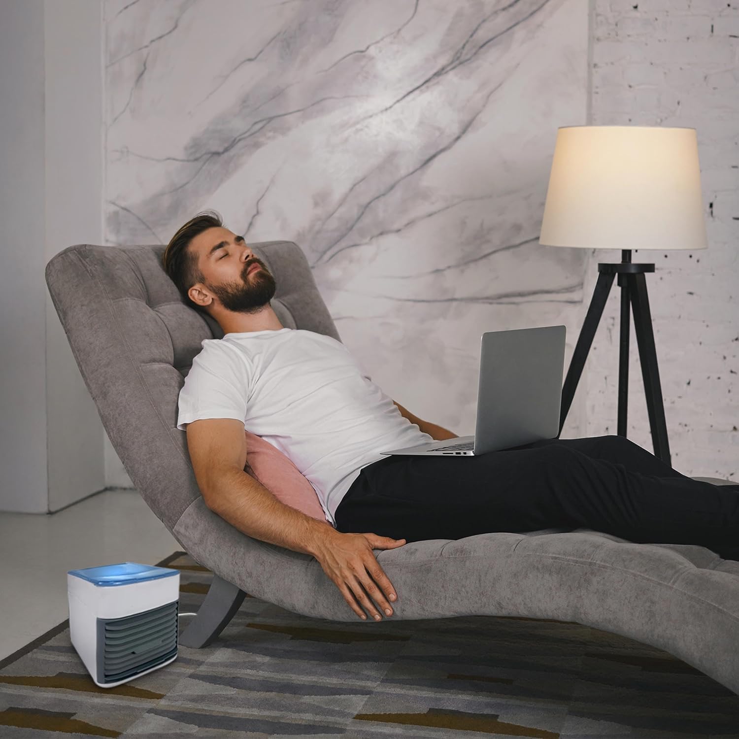 Aire Acondicionado Portátil | Climatizador Evaporativo Silencioso y Potente con 3 Niveles | Mini Air Cooler USB y Corriente | Bajo Consumo A+ para Dormitorio u Oficina U-KNV126