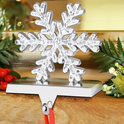 Miniatura 11 de Soporte para calcetines de Navidad con cono de pino con copo de nieve, mantel de metal marrón 3D para decoración de chimenea de Navidad, suministros