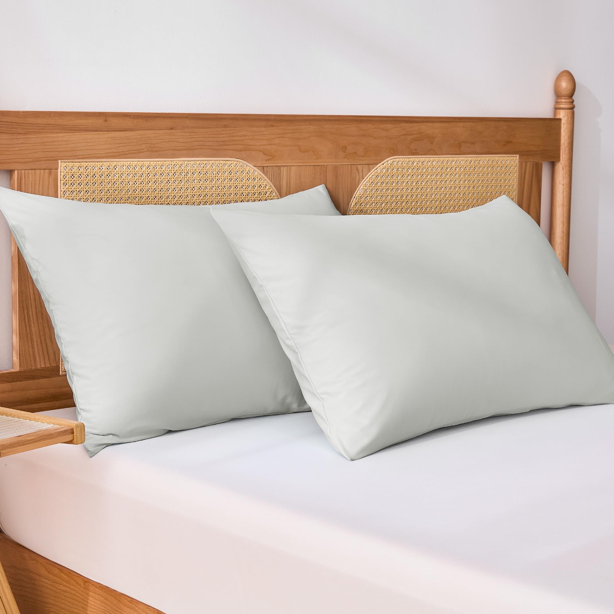 

                                                    Amazon Basics Cooling Pillow Cases for Hot Sleeper