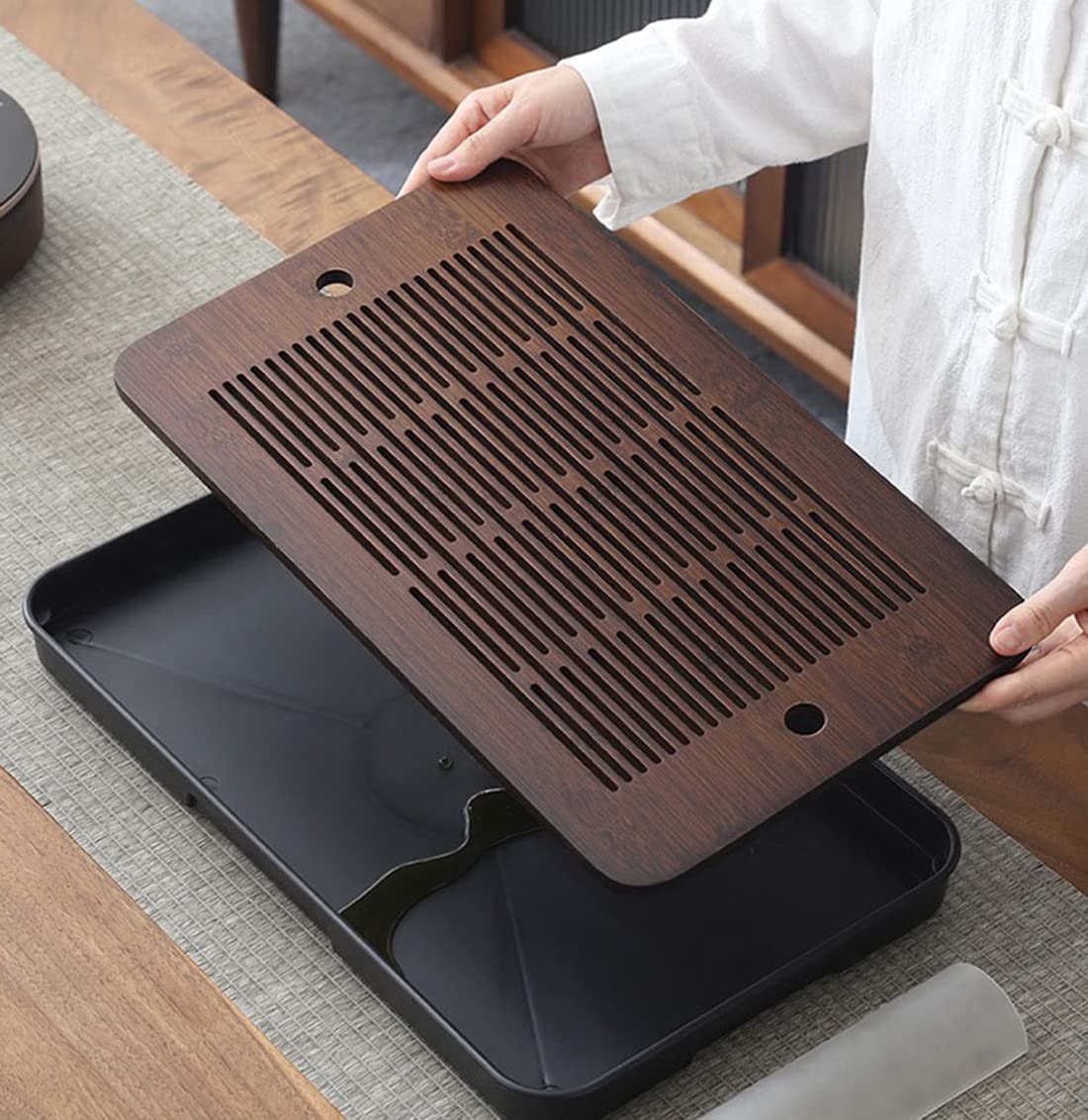 CHANJOON Bandeja de té Kung Fu auxiliar de bambú, bandeja de té de almacenamiento de agua, herramienta indispensable para los amantes del té 43 x 26 x 4 cm (exquisito negro)