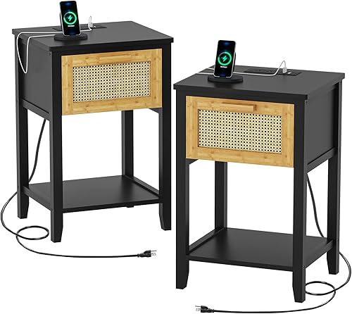 VIAGDO Mesita de noche con estación de carga, mesa auxiliar de bambú con puertos USB y tomas de corriente, mesa auxiliar de cama con cajón de ratán,