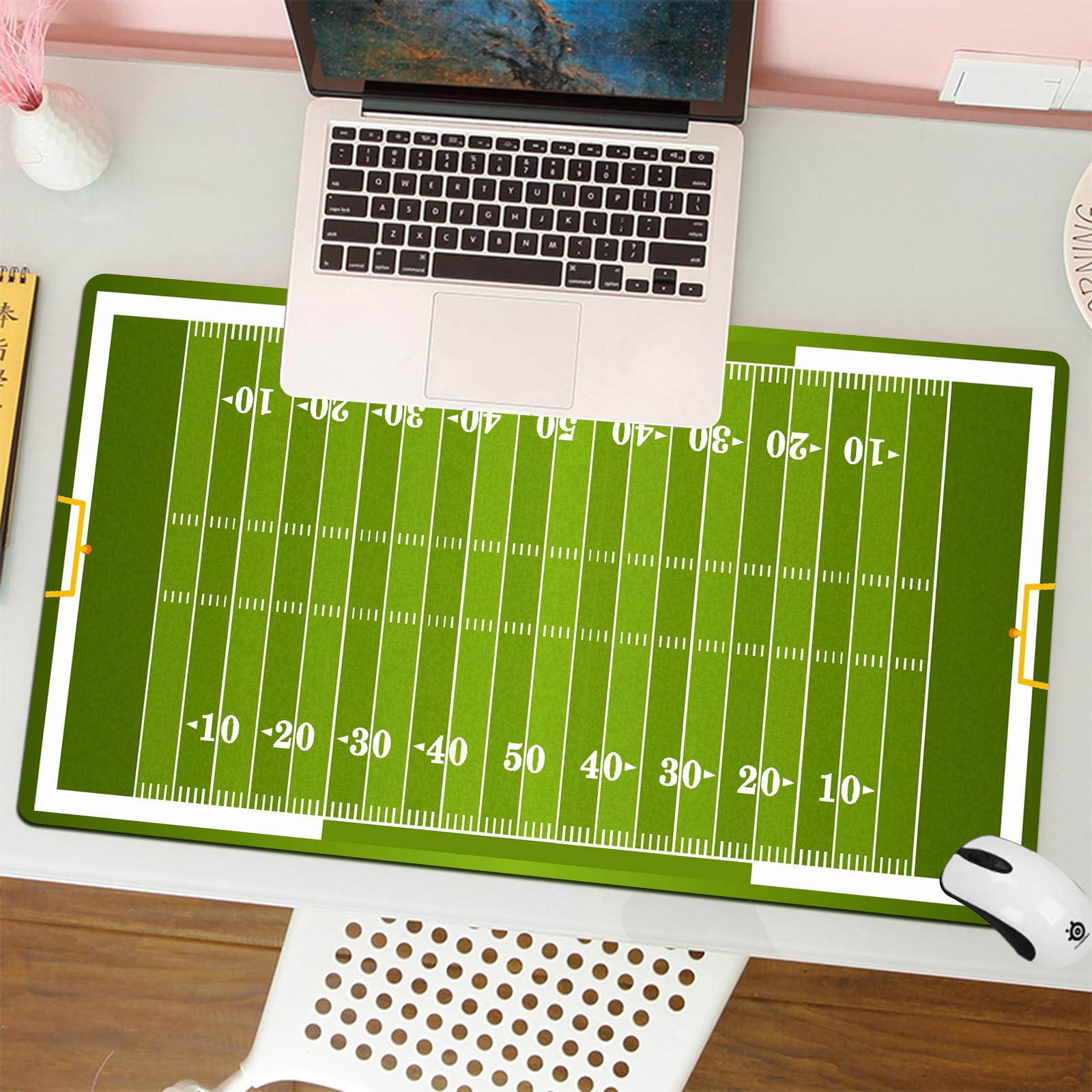 Pad del mouse da gioco (900x400 mm),Campo di football americano. Motivo e texture di erba verde per sfondo,tampone del mouse lavabile, tavolo per laptop, con base di gomma non motorycycle.