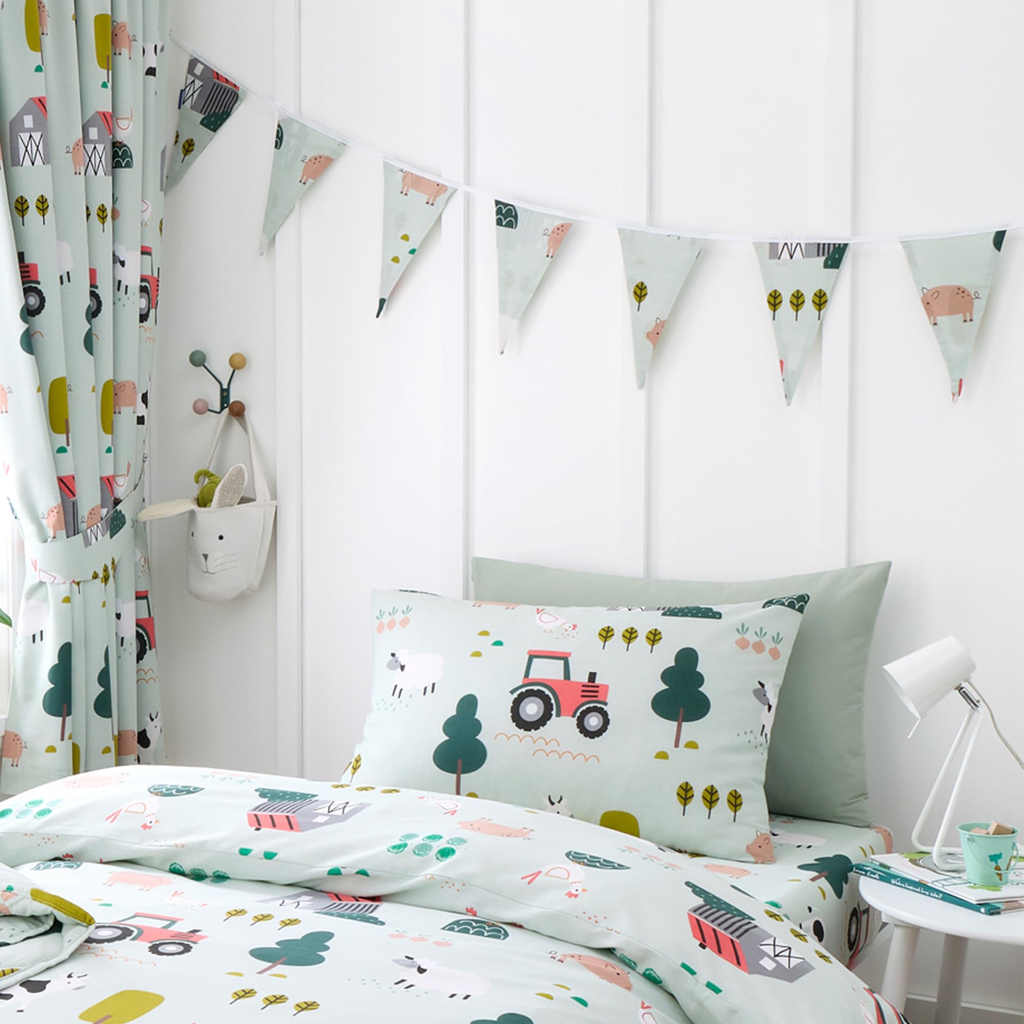 Happy Linen Company Girls Boys Kids Barn Yard Farm Green 3.1 Metre Double Sided Bedroom Bunting Banner Triangle Flags
