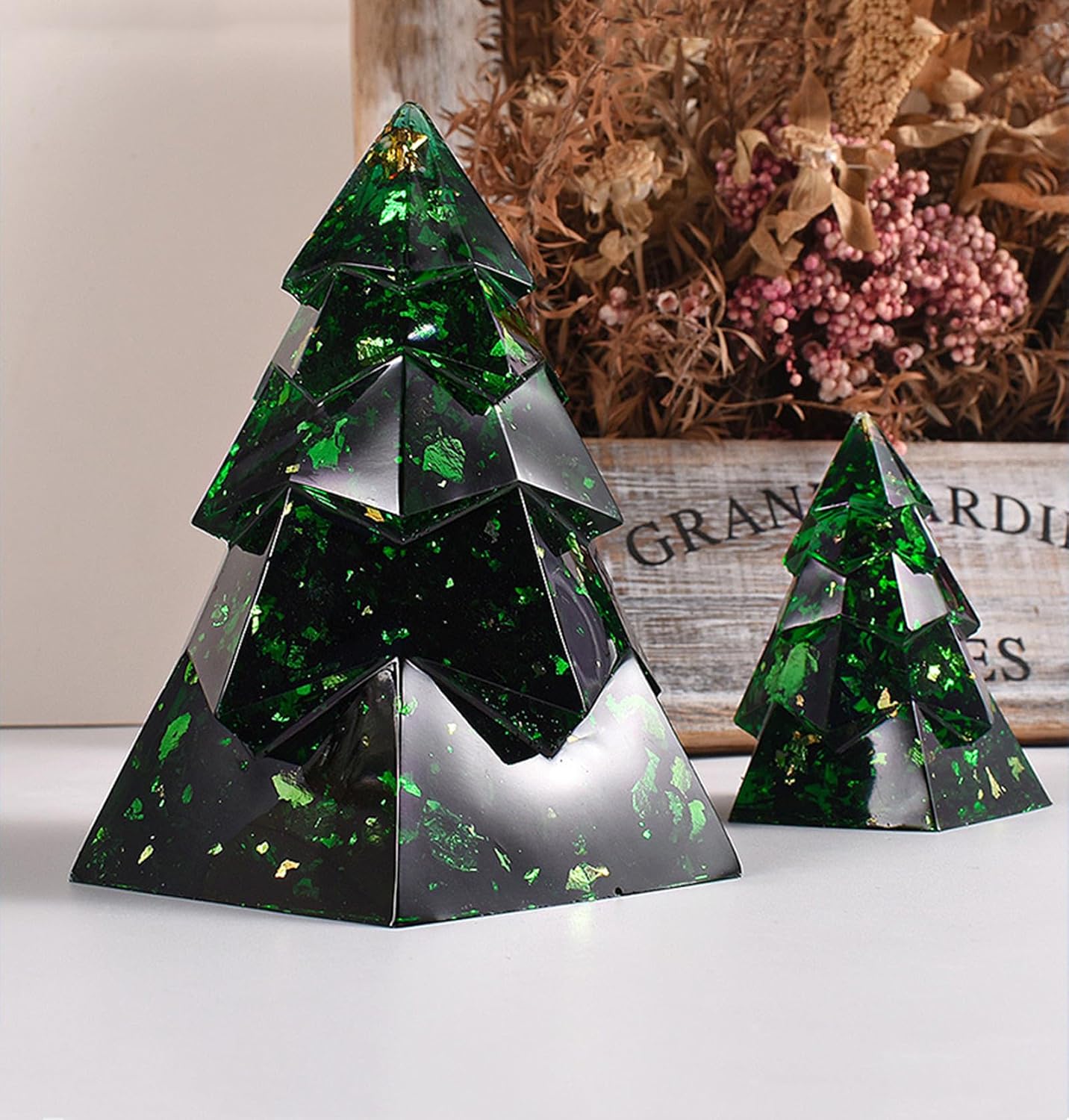 4pcs Christmas Tree Resin Molds, 3D Christmas Tree Silicone Mold for Fondant, Candle, Soap, Bath Bomb, Plaster, Epoxy Resin, Xmas Crafts