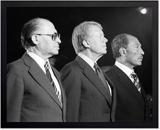 Poster Master Politic Photo - Camp David Accords 1978 - Menachem Begin, Jimmy Carter, Anwar Sadat - Portrait Diplomatic Summit Moment - Vintage Wall Art - 8x10 Unframed Wall Art Decor