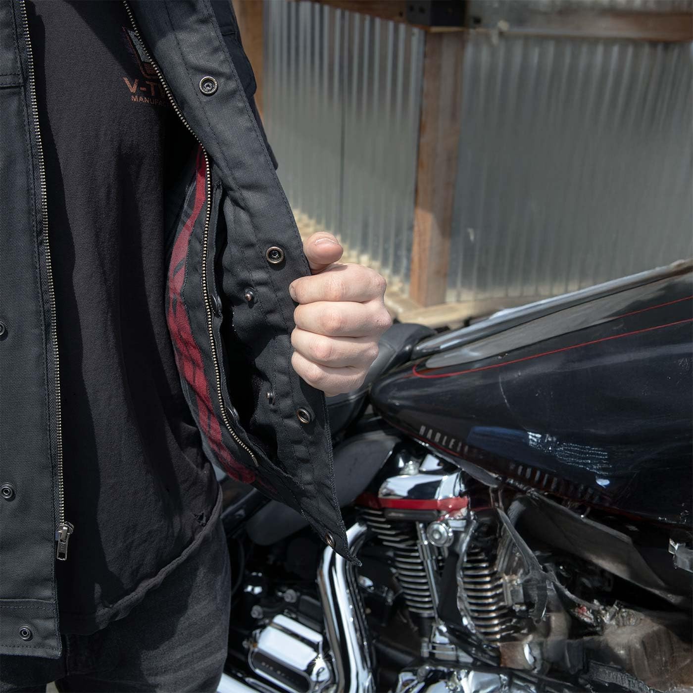 Milwaukee Leather MDM3030 Men’s Black Waxy Coated Denim Club Style Motorcycle Rider Vest w/Shirt Collar - 3X-Large - Image 4