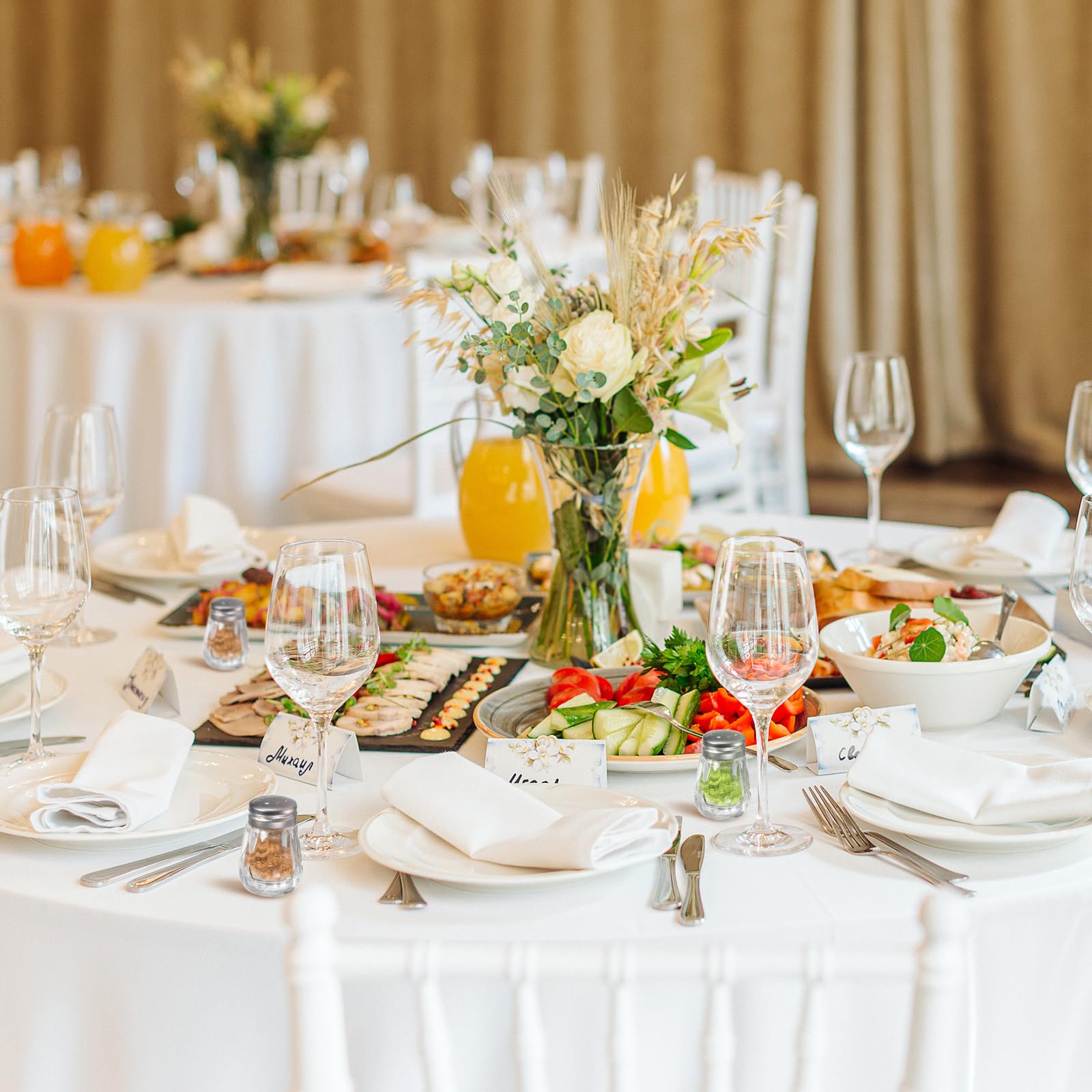 Potchen Mini pimenteros de cristal en forma de cubo para boda, restaurante, 0.5 onzas, salero pequeño, con 4 mini embudos de plástico para bodas, fiestas en casa (plata, 50 piezas)