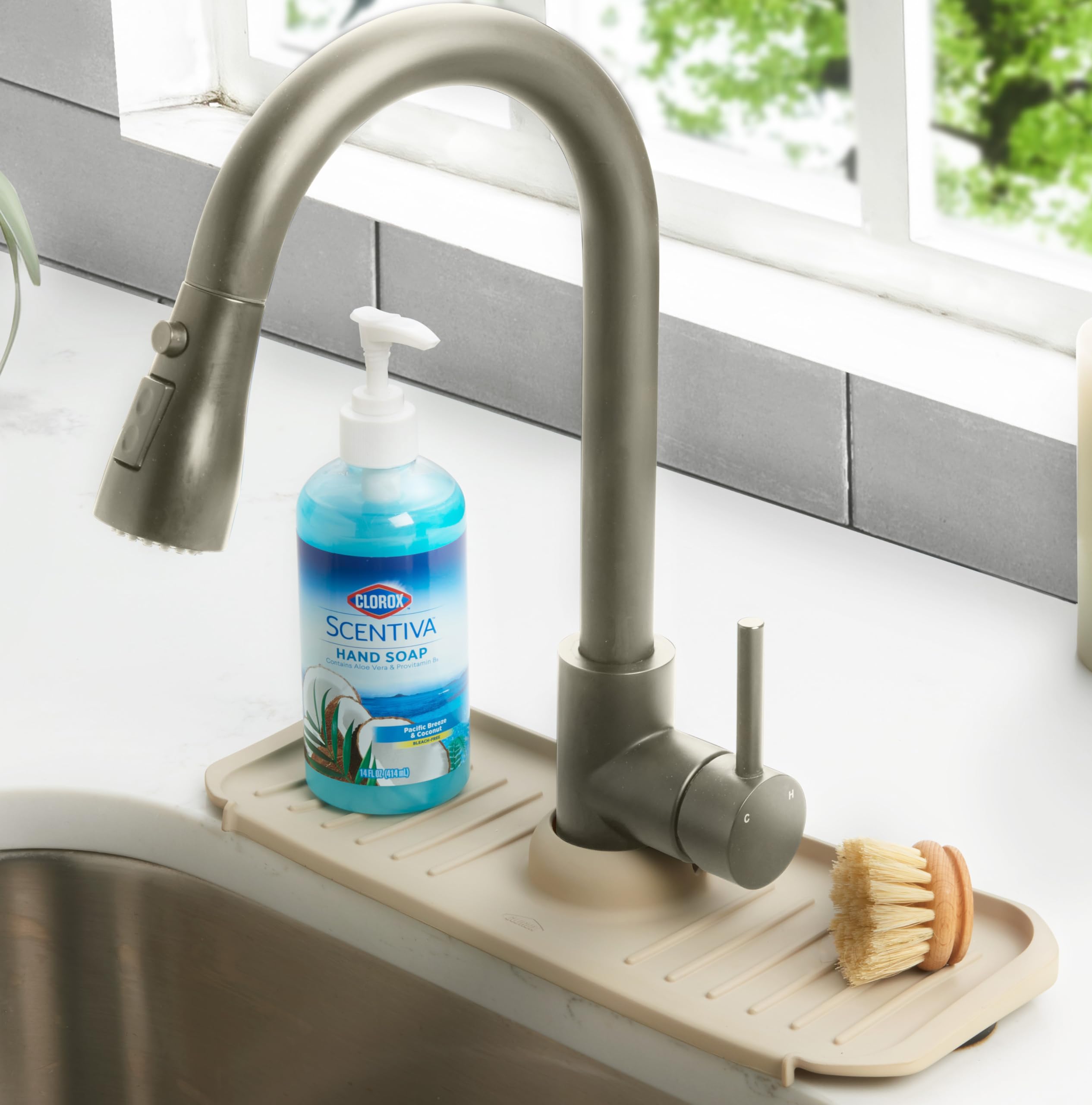 Amazon.com: Clorox KeptClean Kitchen Faucet Splash Guard – Easy-to