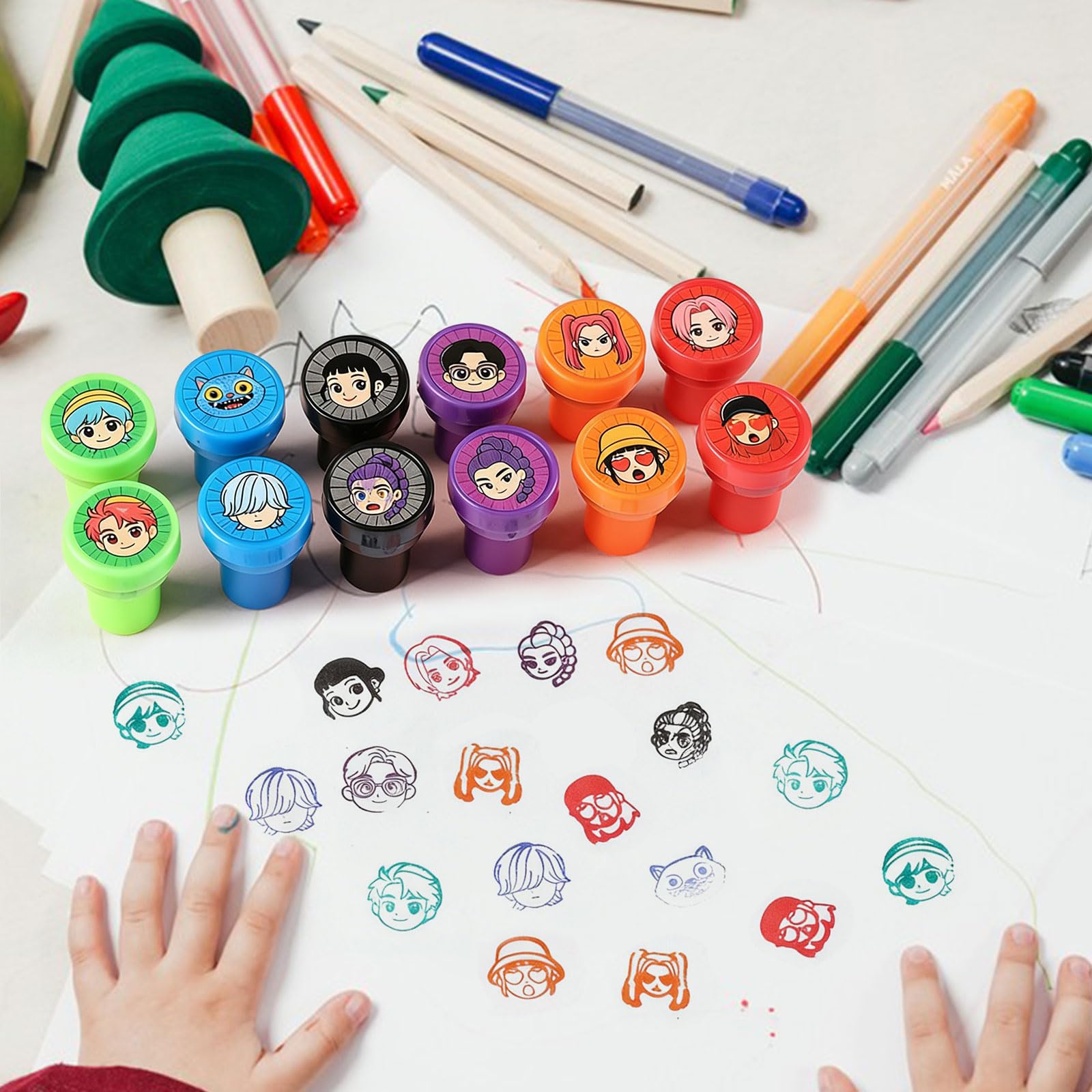 Lot de 24 sellos Demo - Mini Hunte - Autoentintables - para Niños - Redondos - Multicolor - Lindo Juguete de Dibujos Animados - para Fiesta - Pequeños Regalos