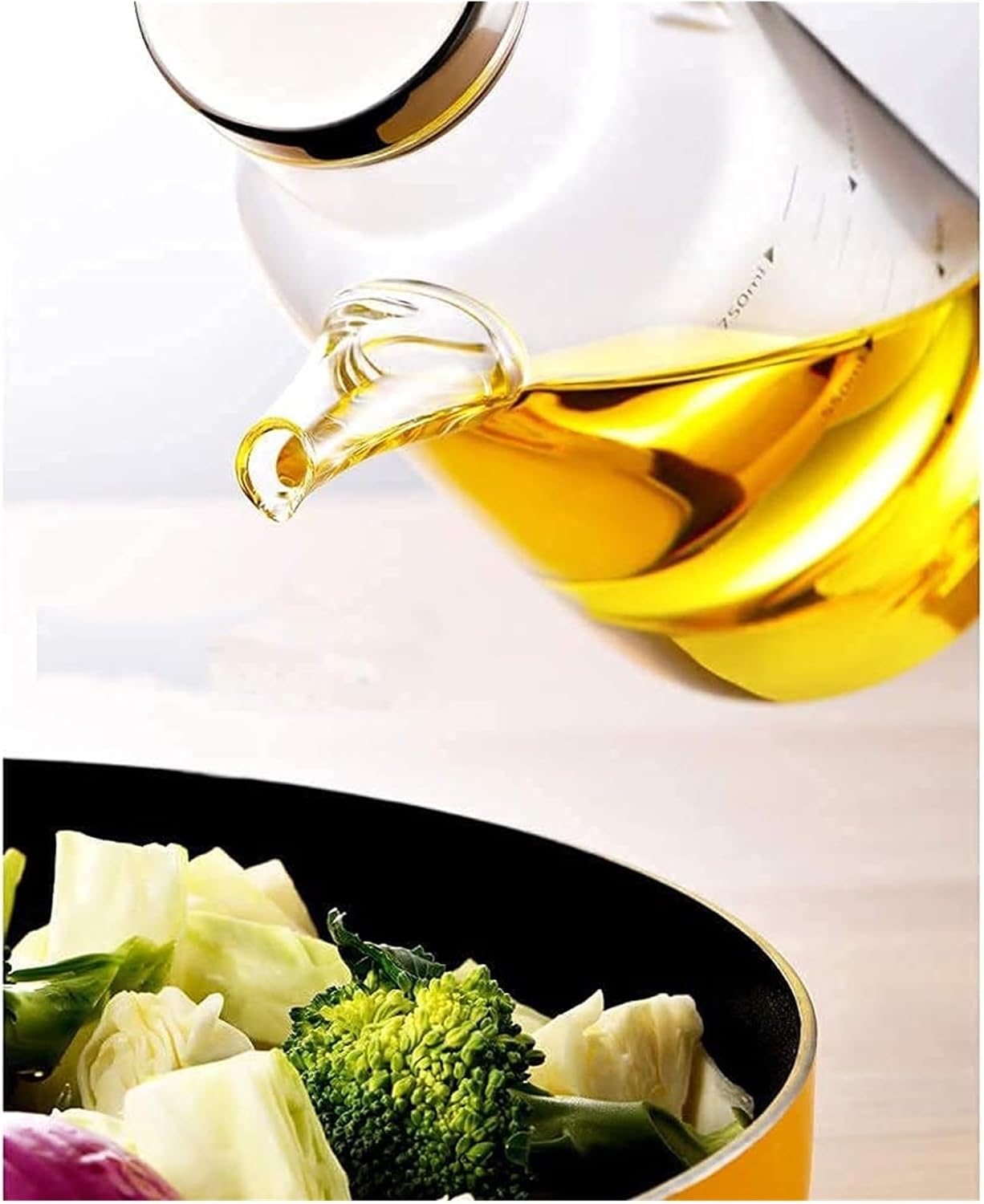 Oil and Vinegar Dispenser Olive Oil Dispenser Bottle,Oil and Vinegar Cruet,Oil Bottles for Kitchen,Olive Oil Dispenser and Vinegar Cruet 550ML Cooking