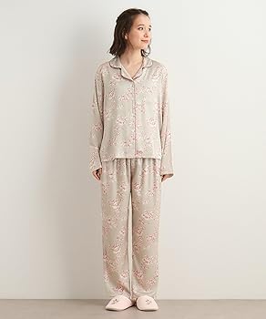 一枚あたり長さ縦127cm/横幅100〜125cm/ローラアシュレイ/２枚セット Amazon | [ ローラアシュレイ ] パジャマ(セット) 【収納袋付き/サテン