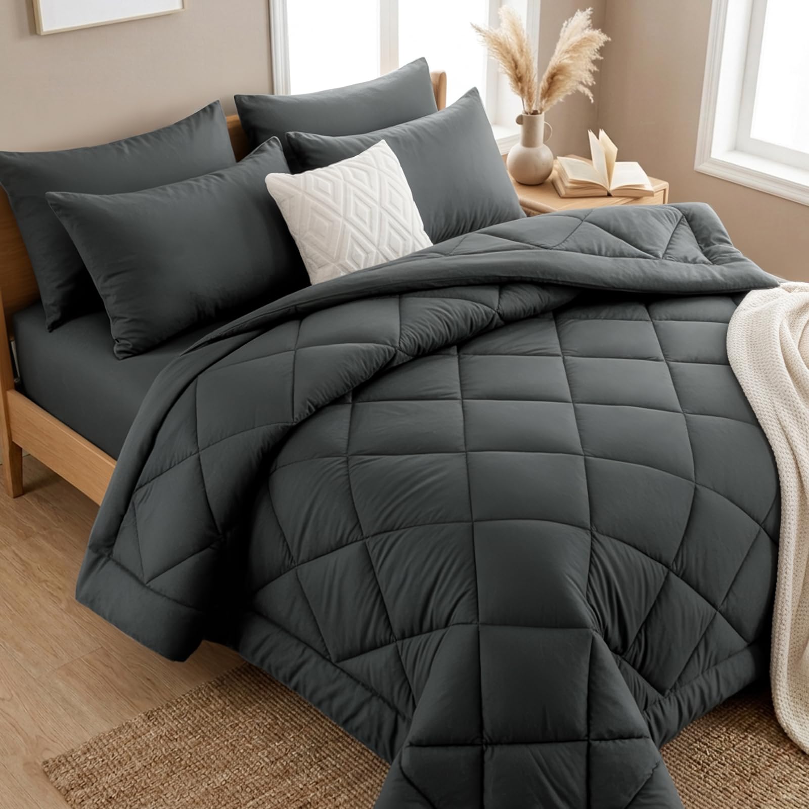 Tifschlaf Coverless Duvet King Size 10.5 Tog - Kingsize Bed Duvet for All Seasons, Luxury Lightweight Quilt Washable Comforter with 2 Pillowcases - 230x220cm Dark Grey
