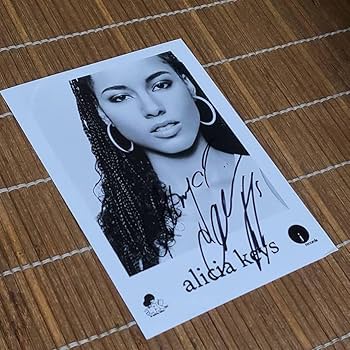 Amazon.co.jp: アリシア キーズ 直筆サイン Alicia Key : おもちゃ