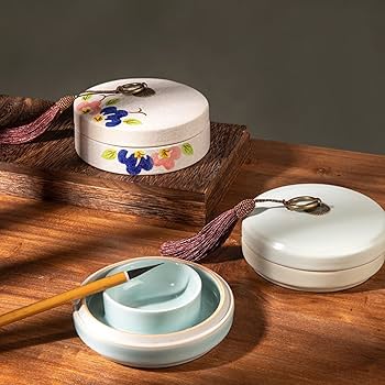 Amazon.co.jp: Penaecoro 墨池 硯 円硯 すずり 書道 陶磁器製 蓋付き Amazon.co.jp: Penaecoro 墨池 硯 円硯 すずり 書道 陶磁器製 蓋付き