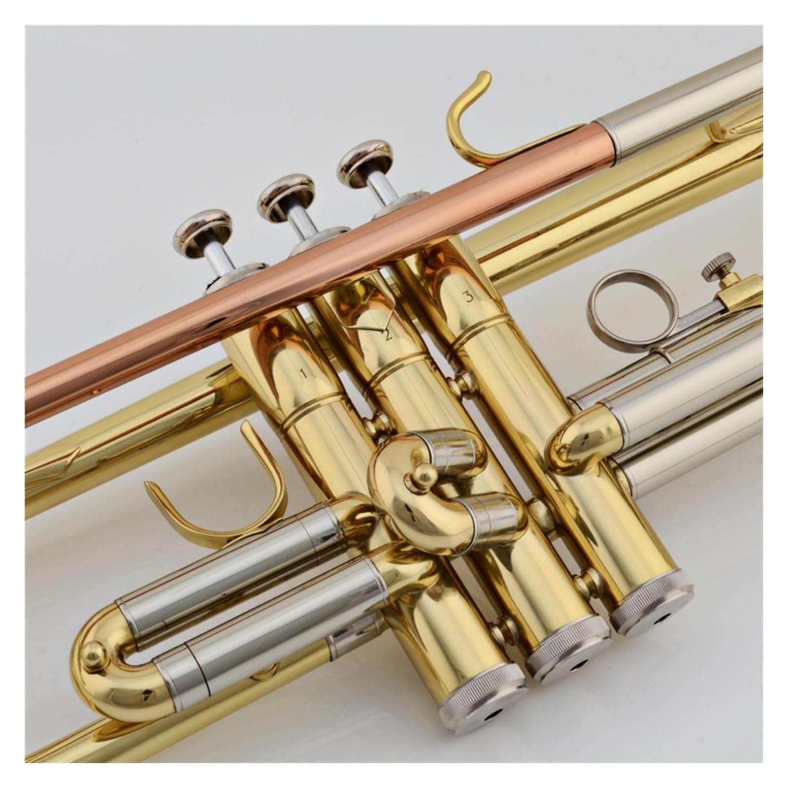 trąbka instrument Trąbka hiszpańska lakierowana w kolorze złotym w tonacji B z mosiężnym instrumentem dętym o płaskich ustach