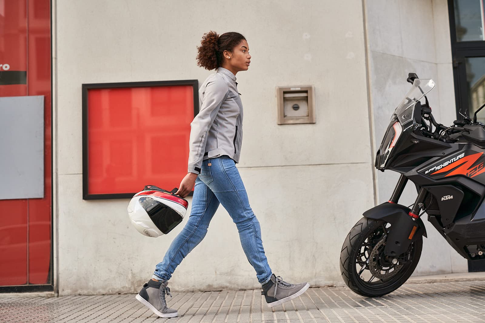 SHIMA DEVON Jeans Moto - Ventilés Élastiques Biker Pantalon Coupe Slim avec Renforts en FiberQL, Protections CE pour les Genoux et les Hanches. (Femme, Bleu, 24 LONG)