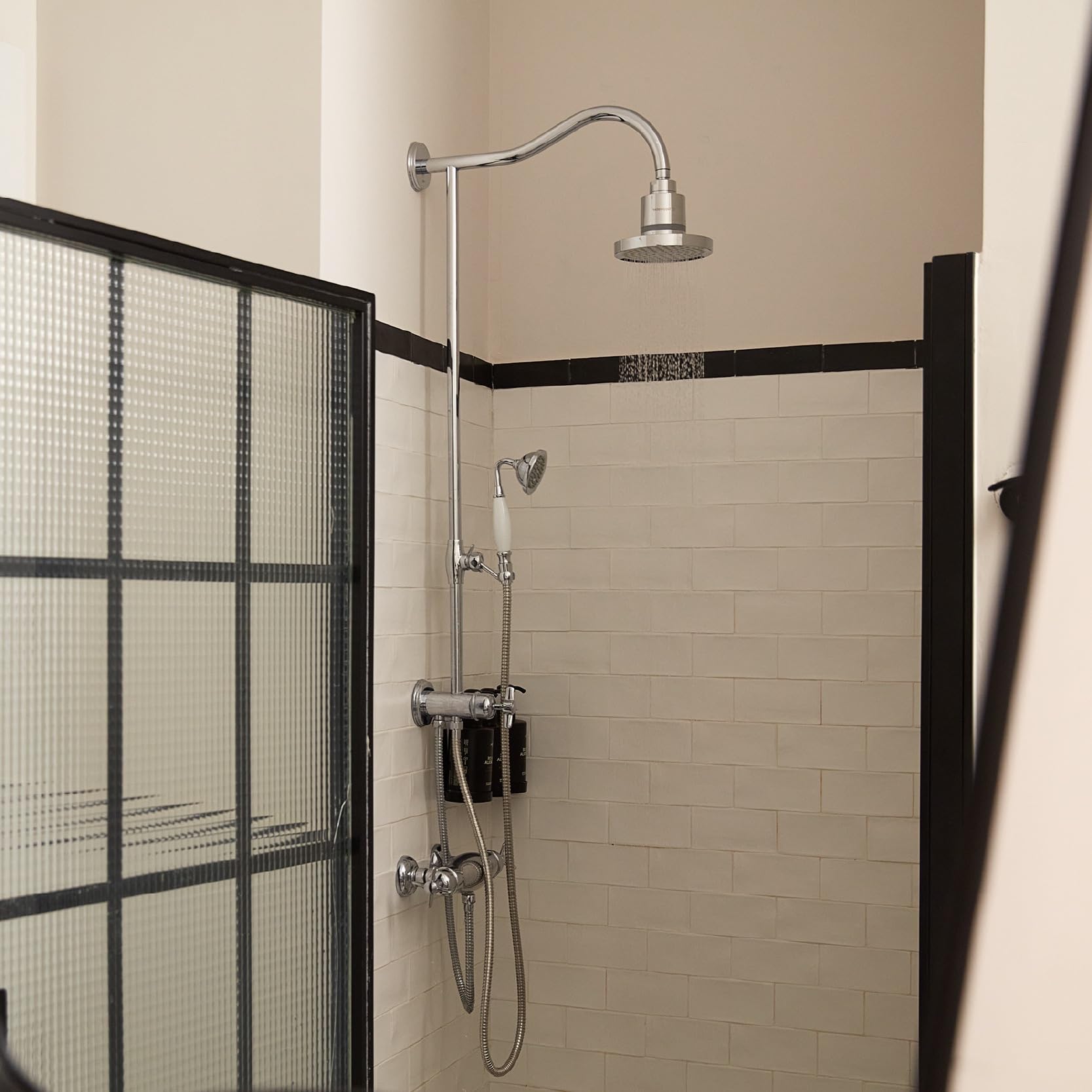 Tappwater ShowerPro Rain SMR – Cabezal ducha con filtro. Alcachofa de ducha, filtra +70 sustancias. Con tecnología KDF-55 y SMR, para piel hidratada y cabello suave y fuerte. 6 meses, 15-30.000L