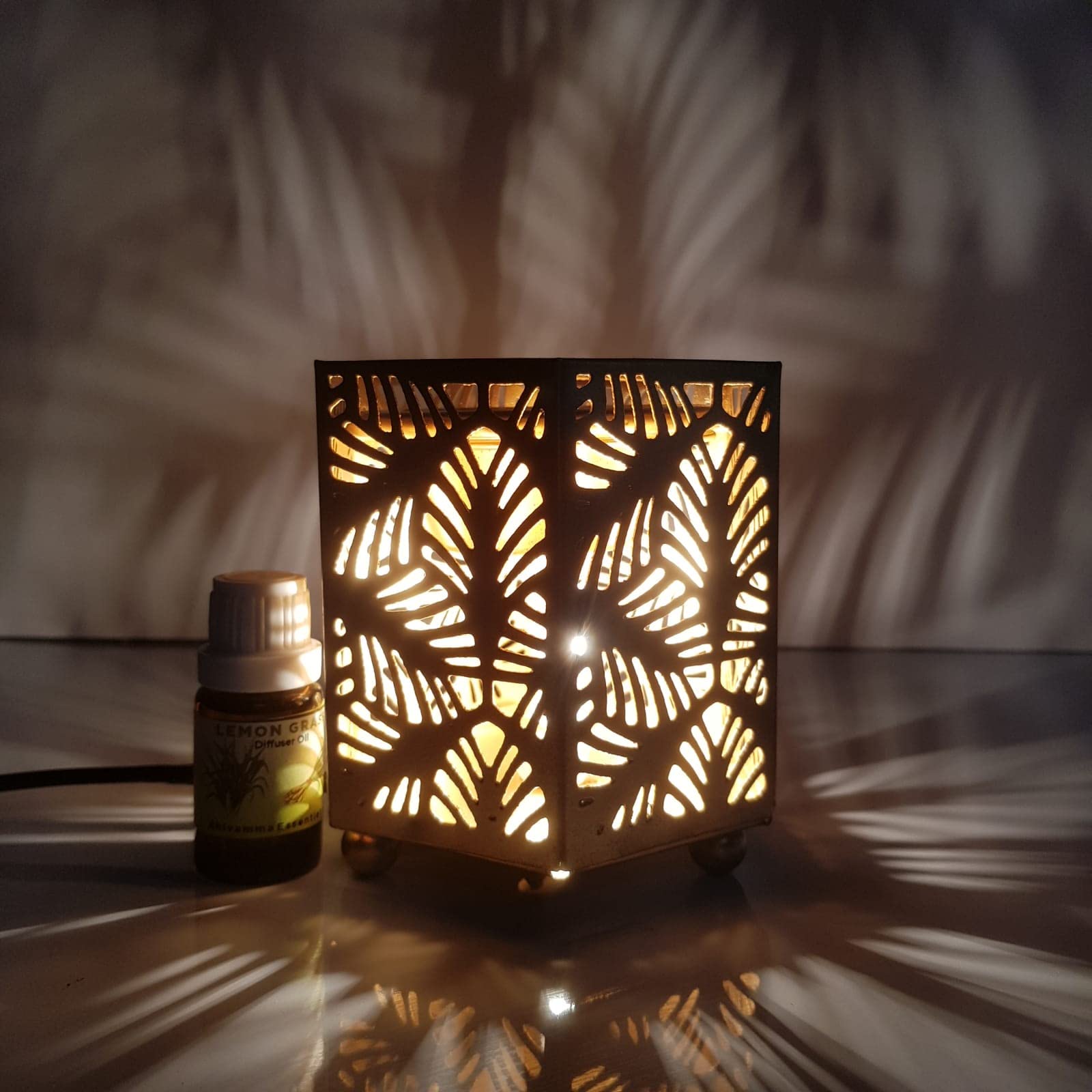 Decorative Electric Moroccan Style,Aroma Oil Burner (Diffuser) for Home Fragrance with 10ml Aroma Oil_ R 1979