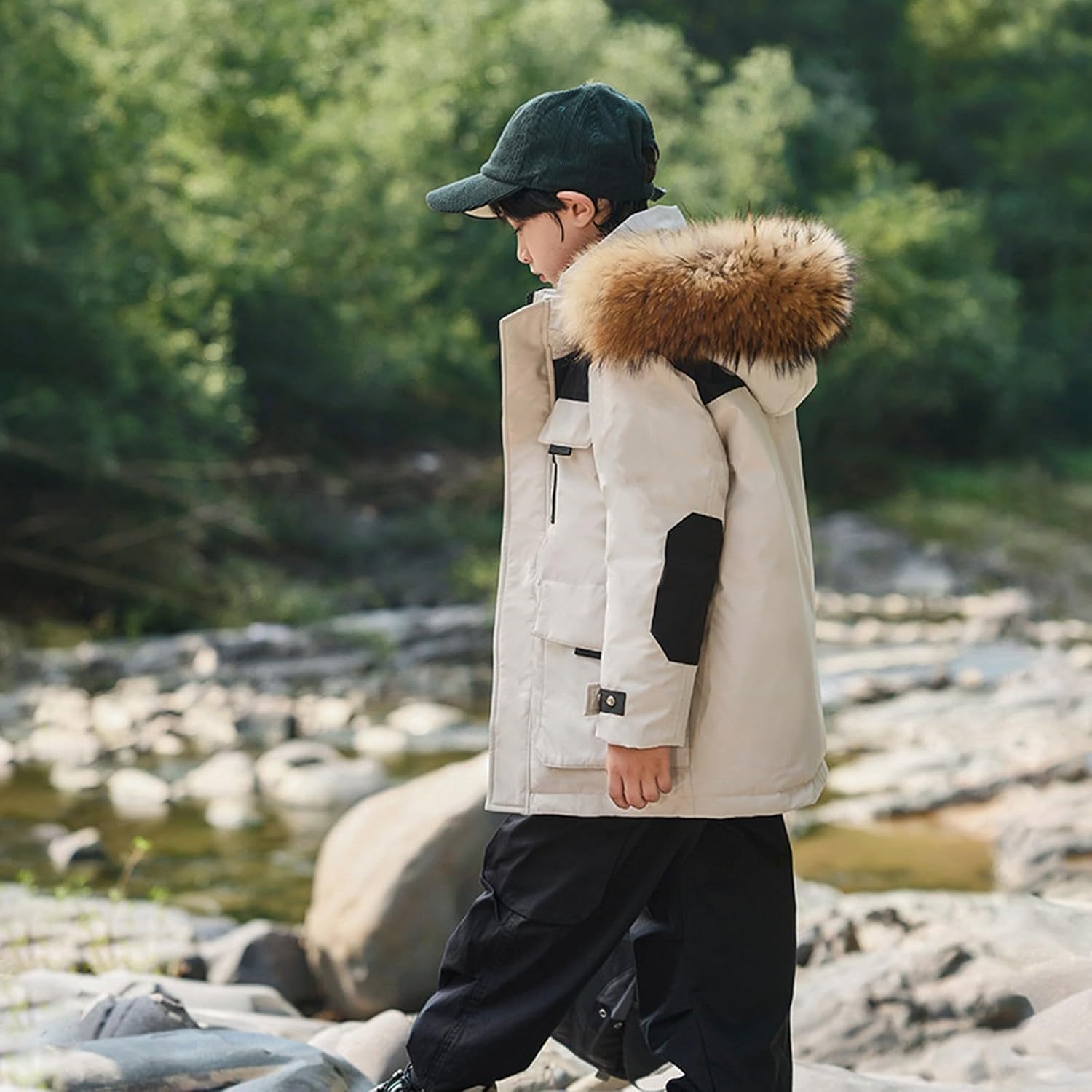 Boys Puffer Jackets Waterproof Faux-Fur Hood Zip up Winter Parka Coats Kids Thick Insulated Ski Jackets Outwear