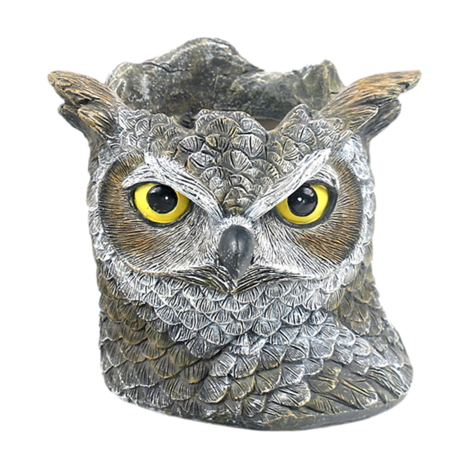Pot de fleurs hibou en résine pour remplacer les pots tristes et décorer un meuble vide