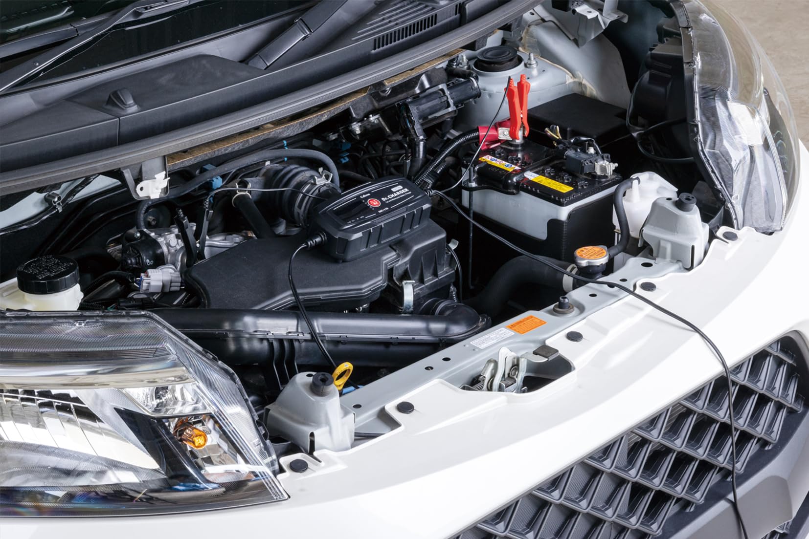 セルスター バッテリー充電器 DRC-310 デジタルディスプレイ搭載 6V / 12V対応 出力電流(最大):0.8A/1.5A/3A 自動充電制御 パルス充電機能 フロート充電+サイクル充電 簡単操作 CELLSTAR - 3