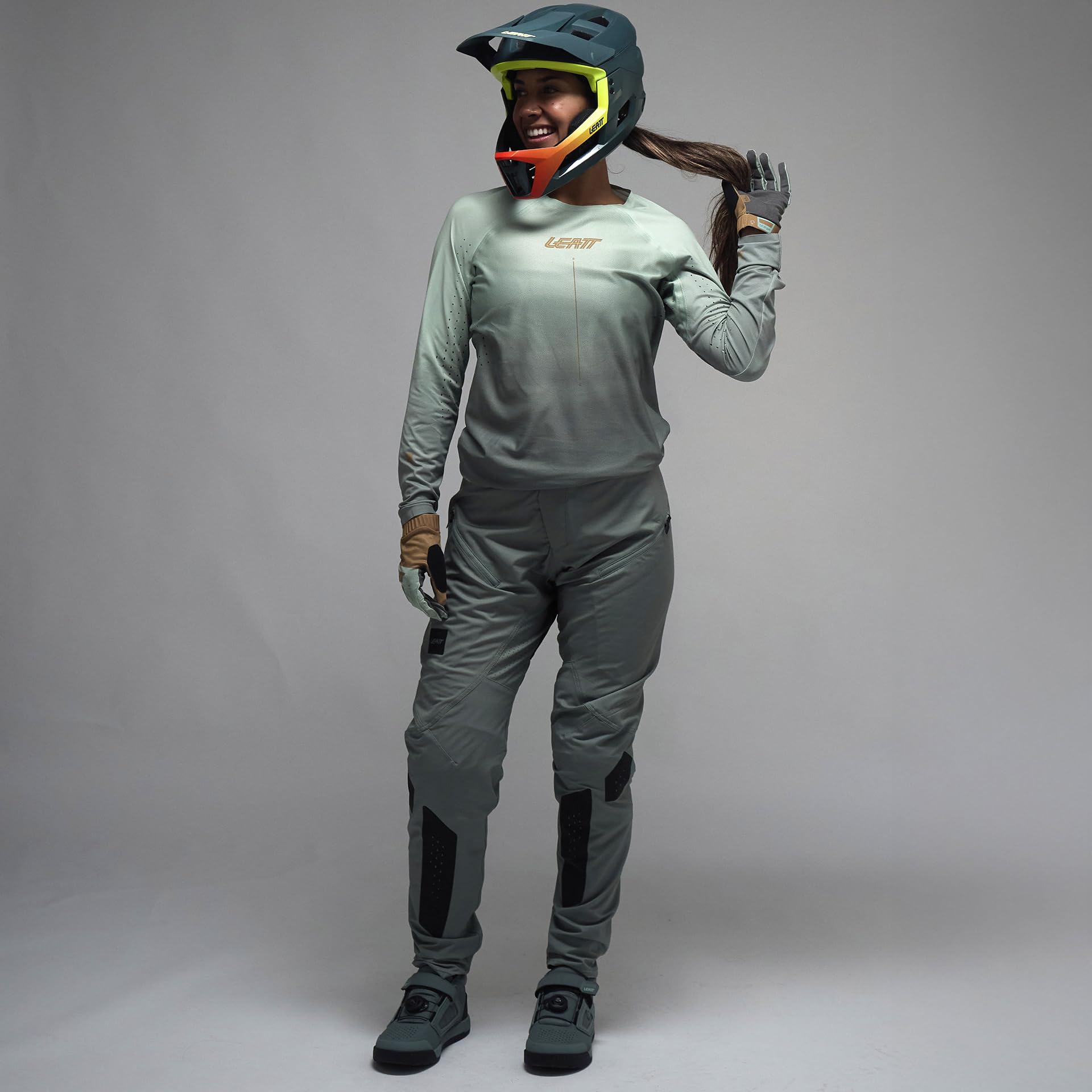 Leatt Pantalones de Mujer MTB Gravity 3.0 - Resistentes para Enduro y Trail | Verde | S/EU36/UK8/US4