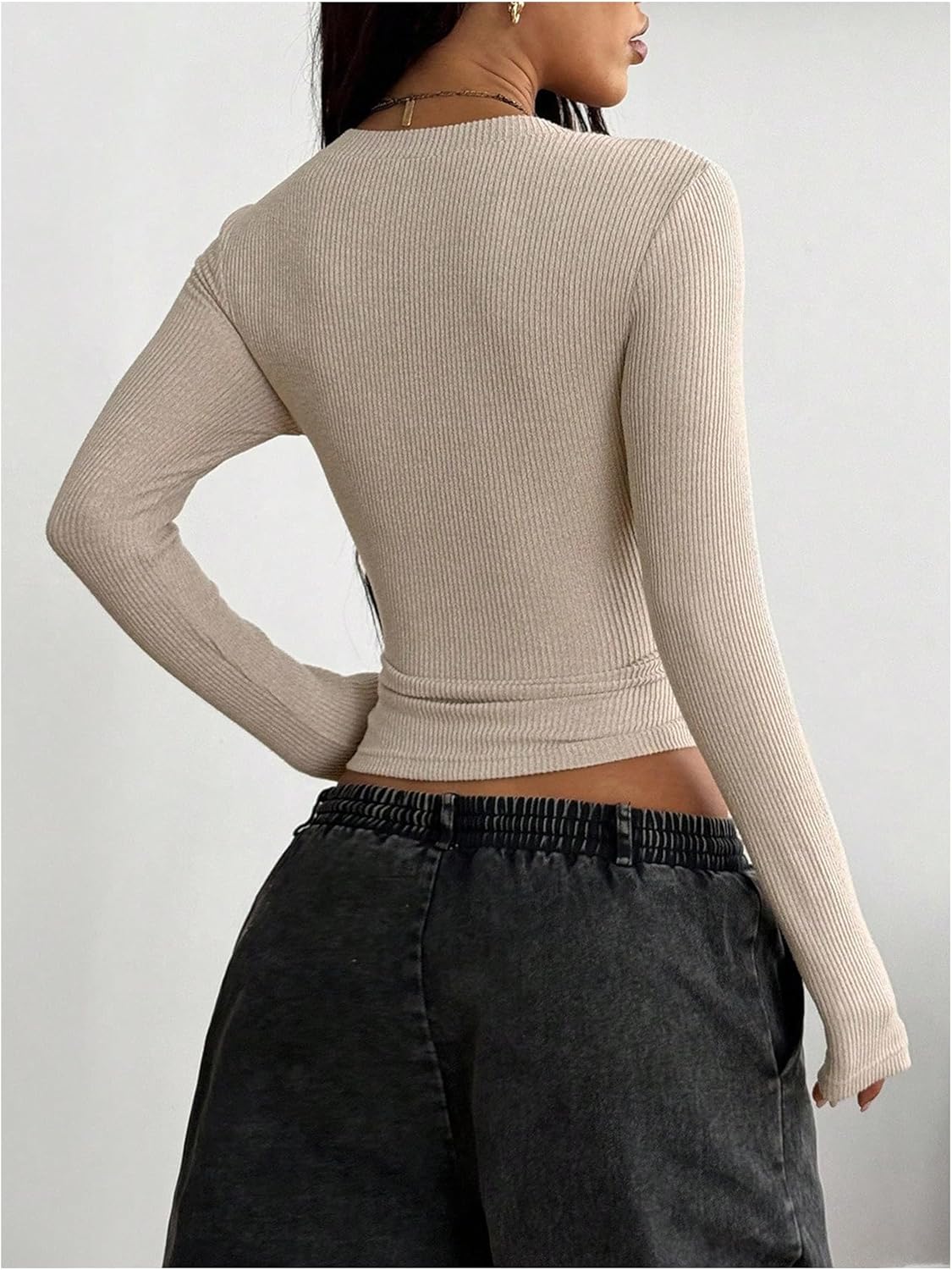 Milumia Women's Ribbed Long Sleeve T Shirt V Neck Slim Fitted Going Out Crop Tops Streetwear - Image 3