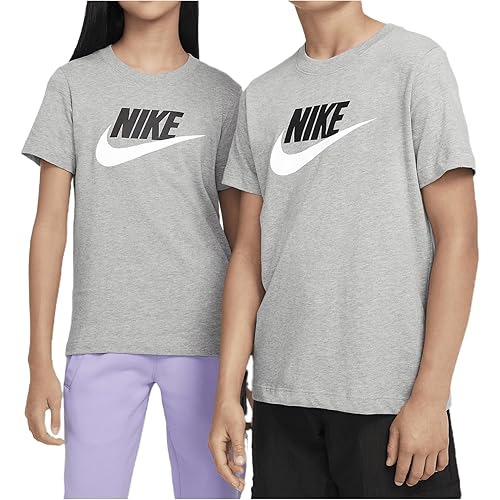 Nike Unisex Big Kids' Sportswear Club T-Shirt (Large Swoosh Logo) - Boys and Girls
