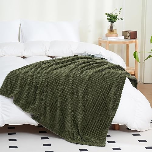 Manta de franela de forro polar, color verde oliva, 60 x 80 pulgadas, manta acogedora de felpa súper suave con diseño de cuadrícula cuadrada de lujo