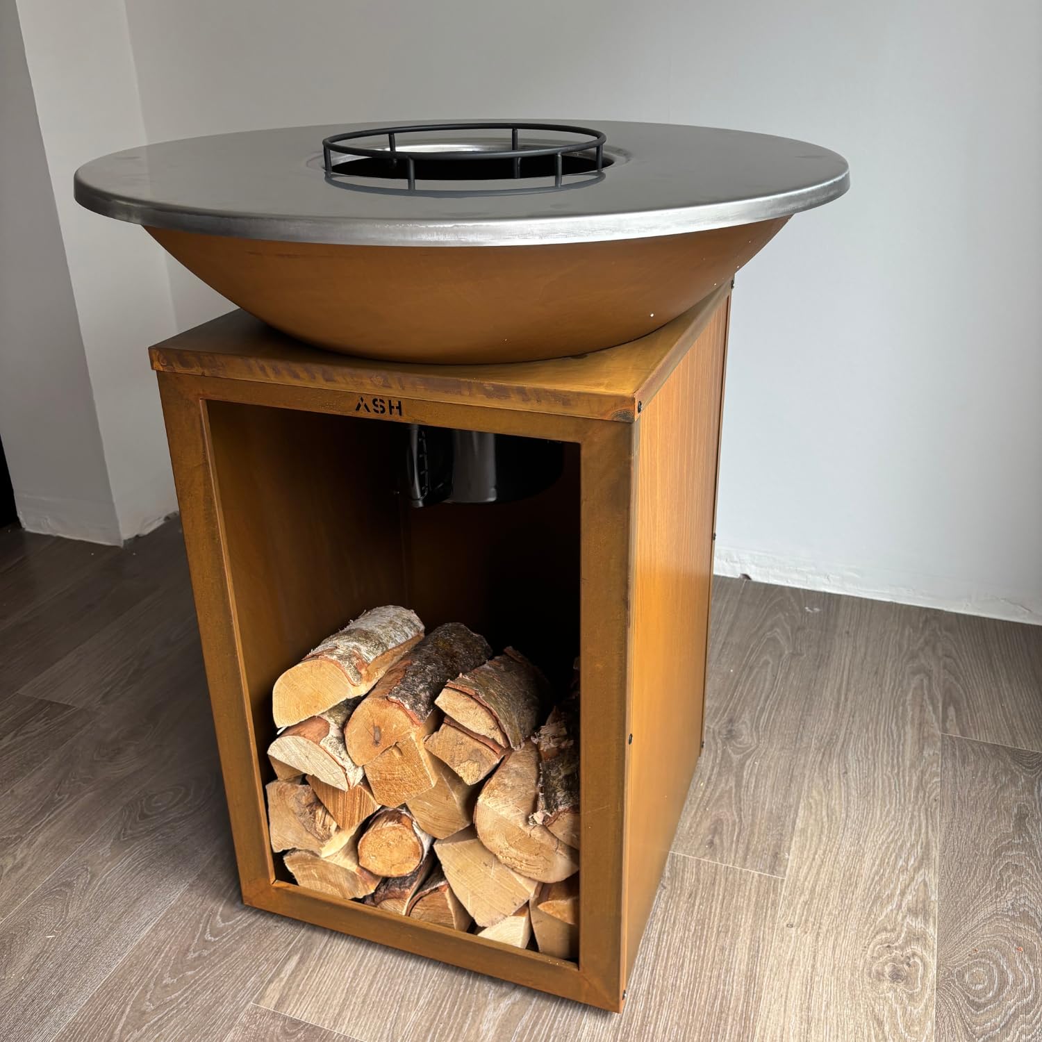 Plancha - BBQ - Barbecue - Acier Corten - Plaque de cuisson - Ø81 cm - Extérieur - Rangement bois - Plancha - Ash Solaris - XXL - Anneau de barbecue - Cheminée de jardin - Barbecue - Aspect luxueux