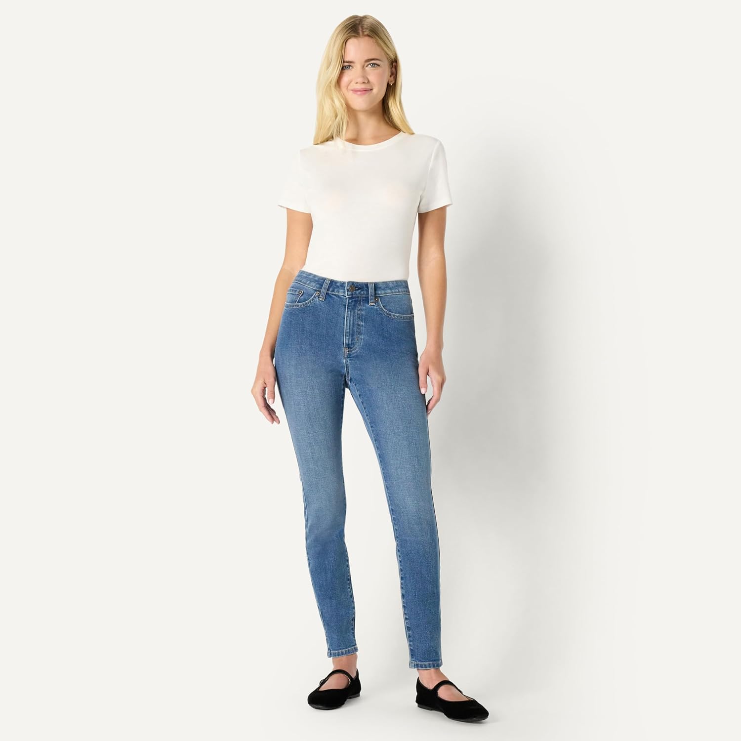 Amazon Essentials Women's Women's High Stretch High-Rise Skinny Jean - Image 3