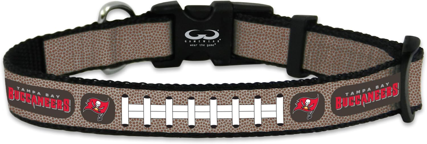 GameWear NFL Tampa Bay Buccaneers Reflective Football Collar, Small, Silver